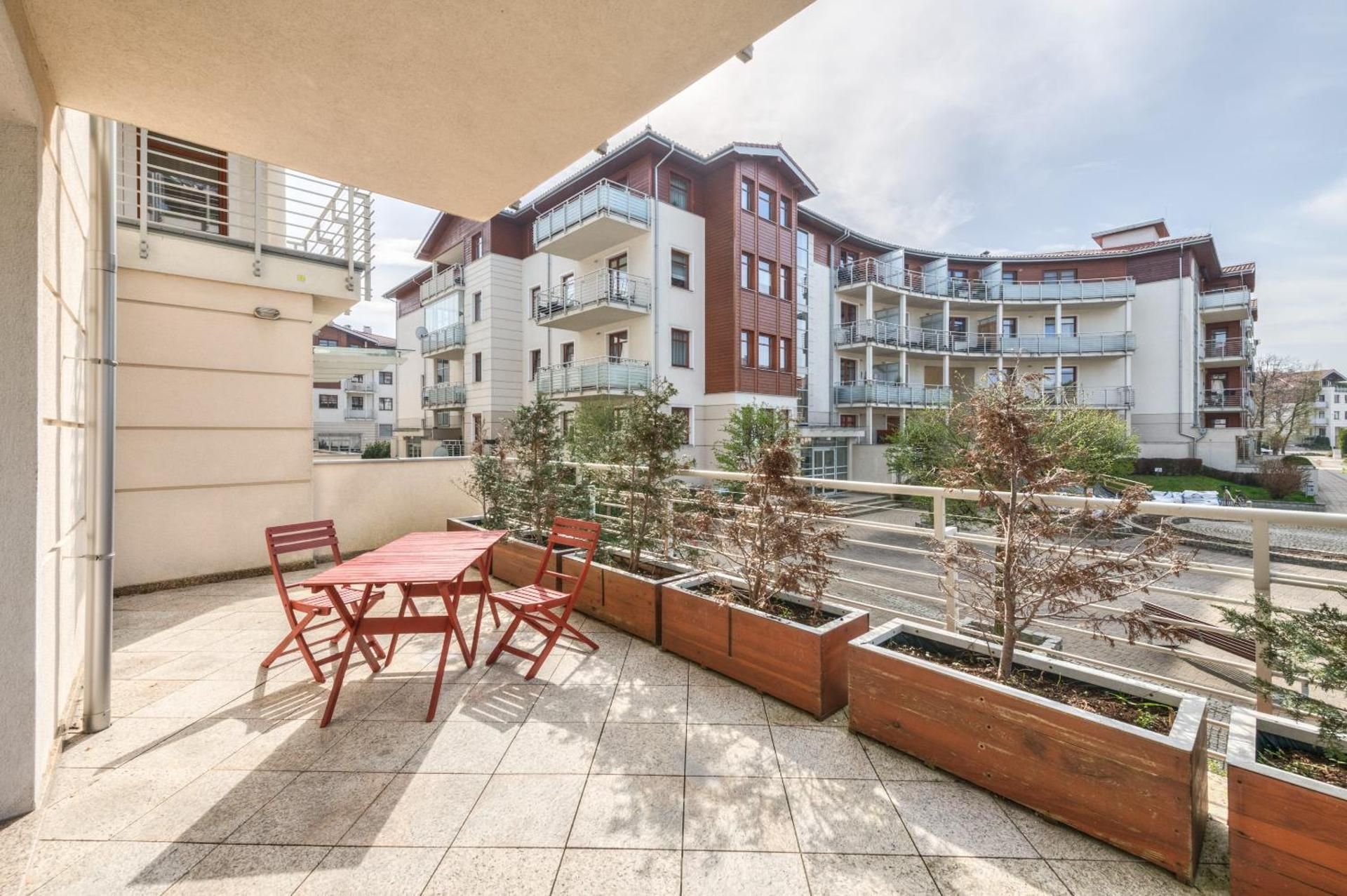 One-Bedroom Apartment with Terrace