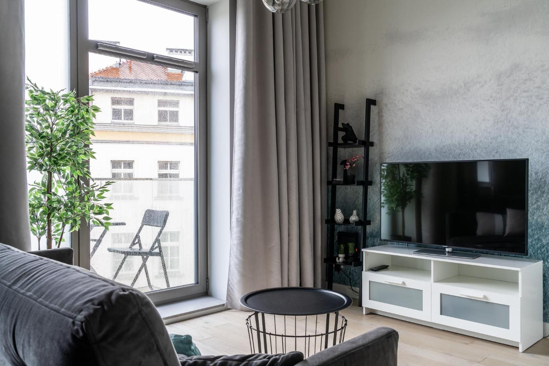 Studio Apartment with Balcony