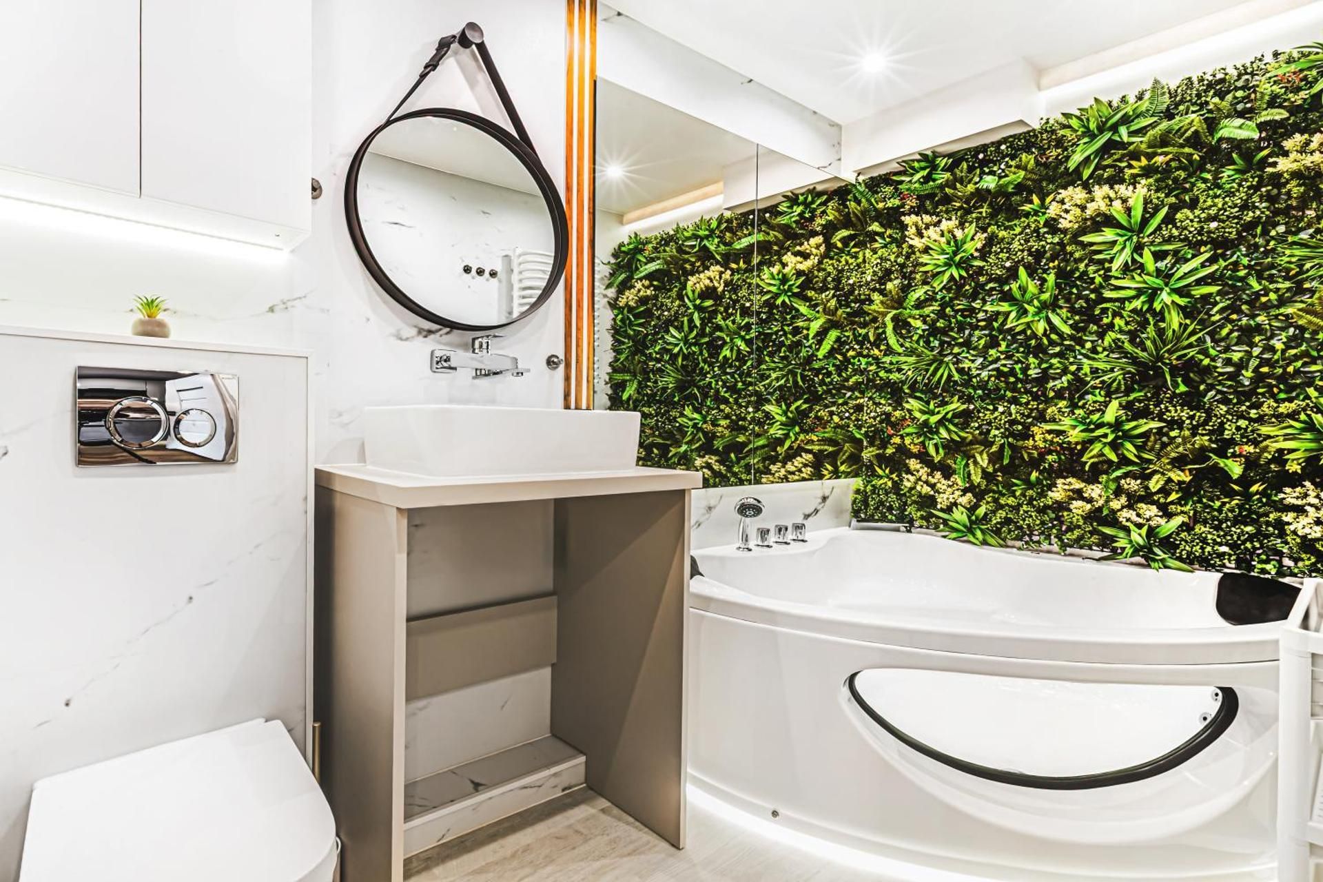 Studio with Spa Bath