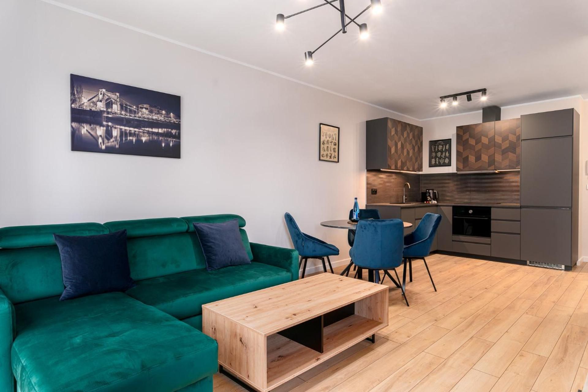 Pure Rental Premium Apartments C2216