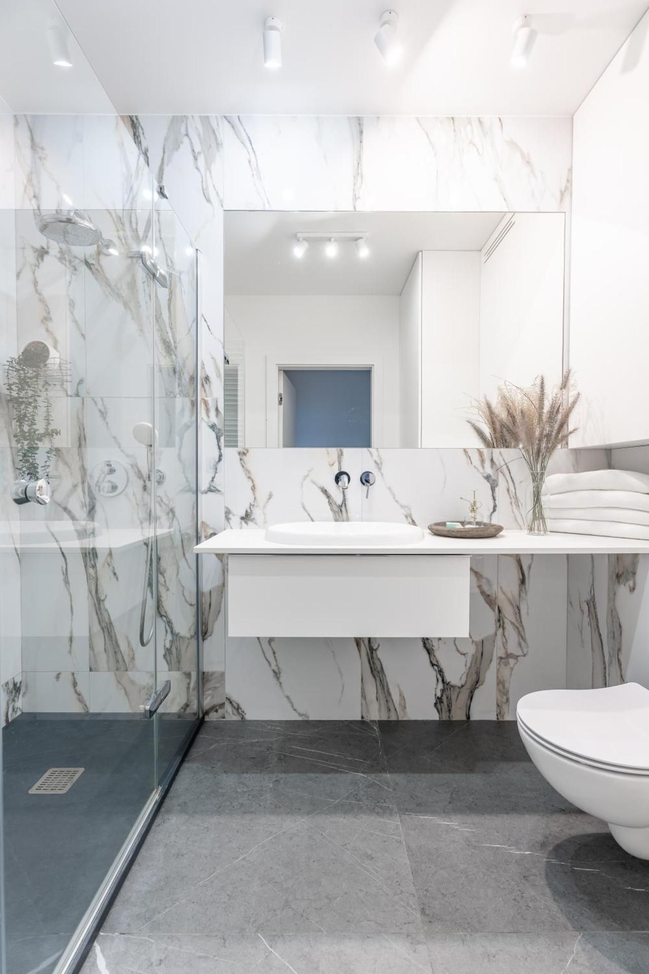 Pure Rental Premium Apartments B1412