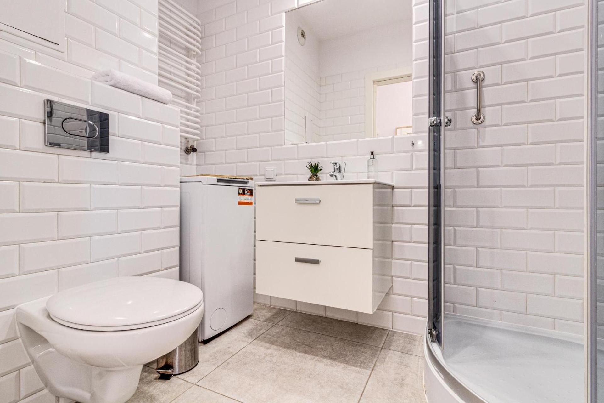 Superior One-Bedroom Apartment with Balcony