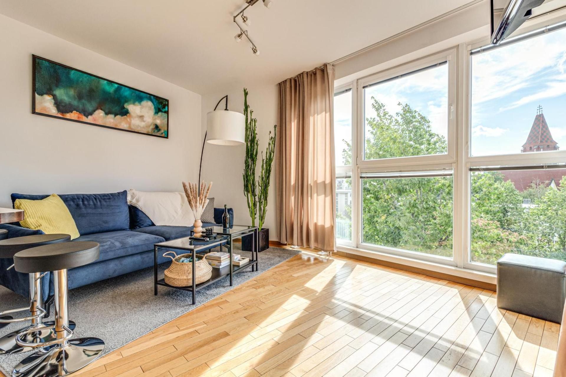 Superior One-Bedroom Apartment with Balcony