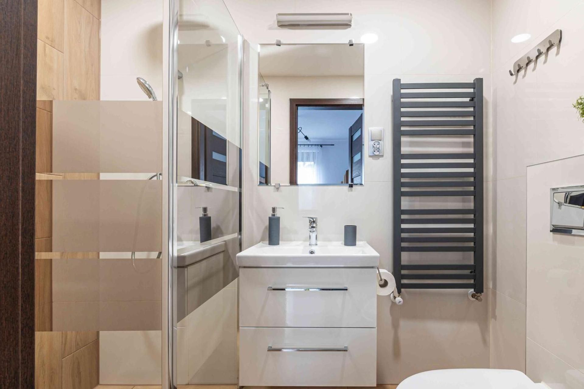 Quadruple Room with Private Bathroom