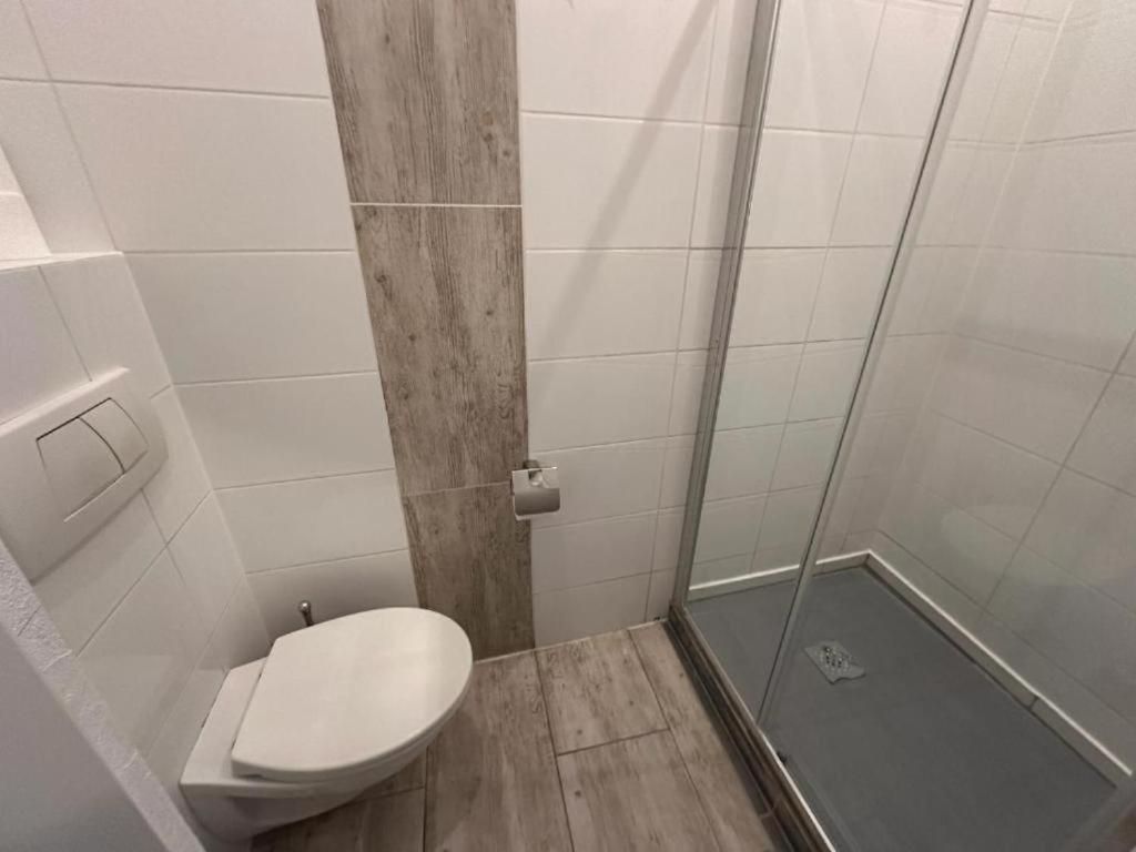 Economy Triple Room with Shared Bathroom