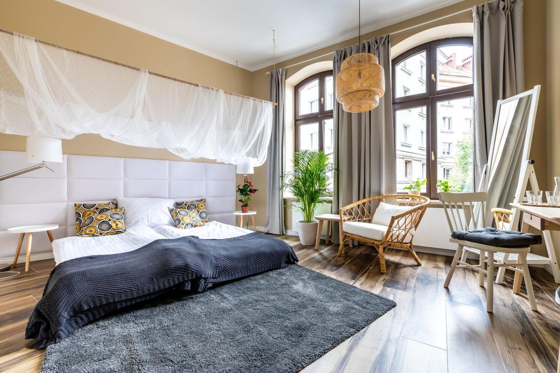 Studio Apartment