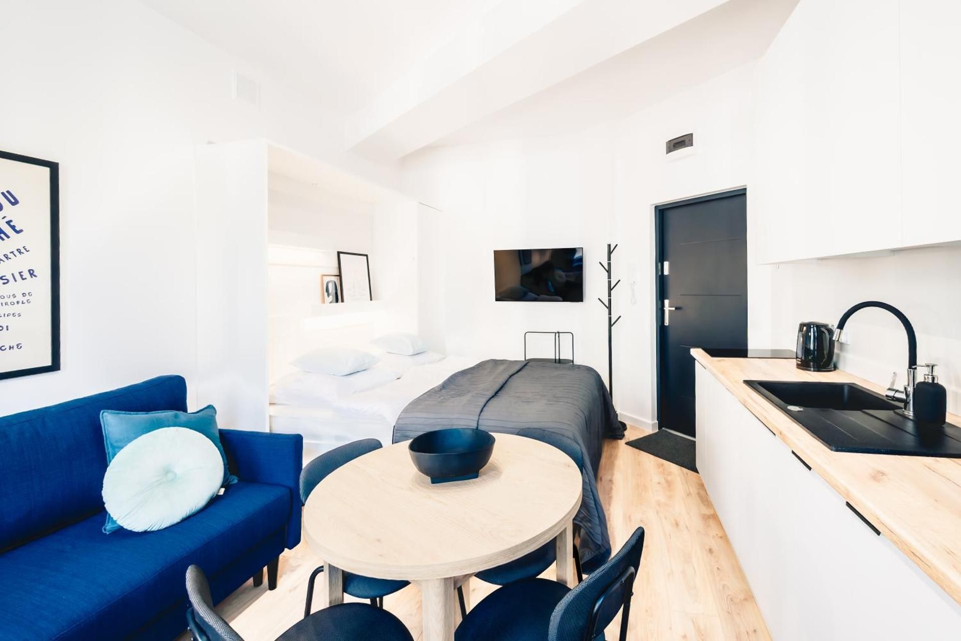 Studio Apartment with One Double Bed