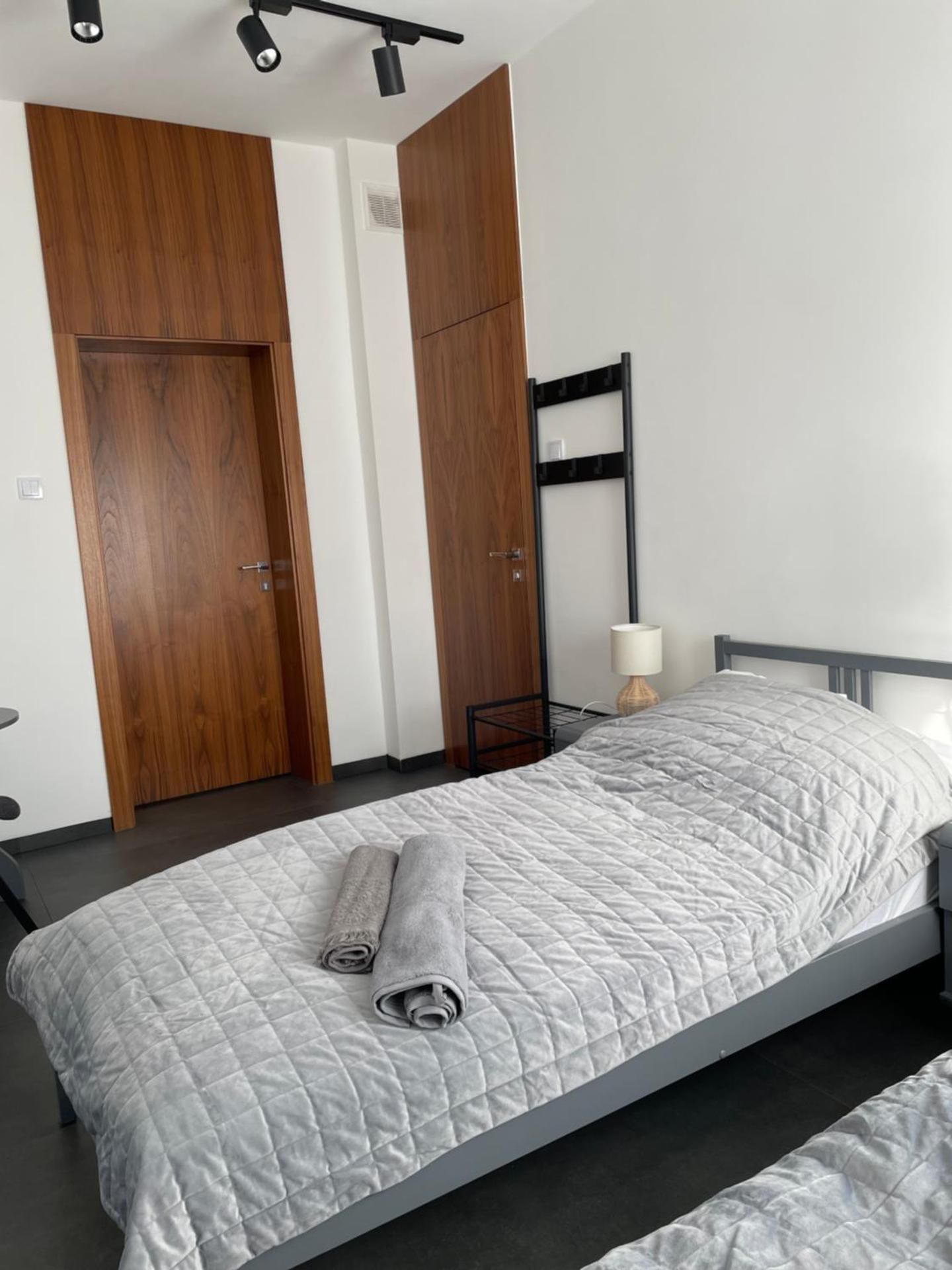 Large Single Room