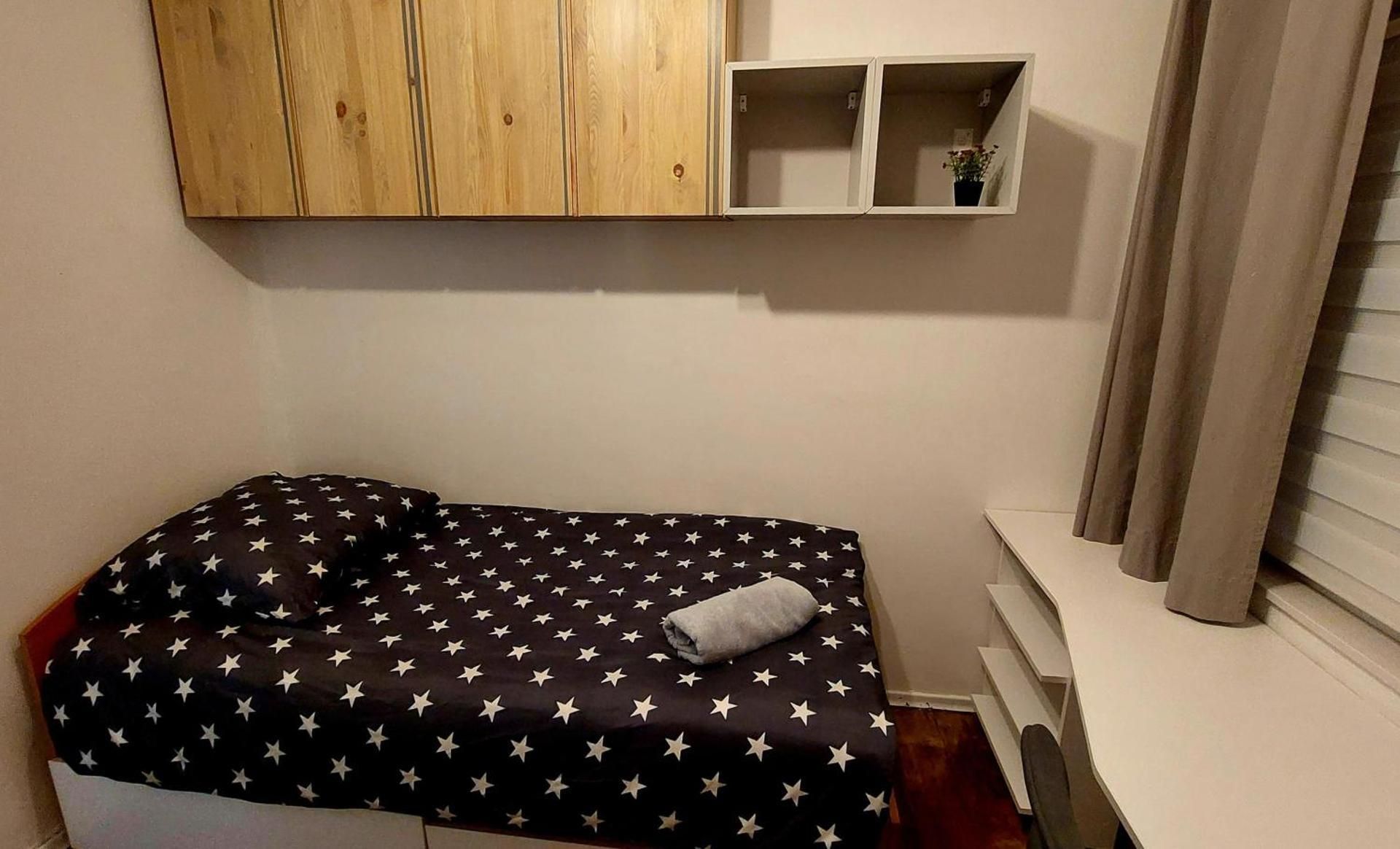 Single Room with Shared Bathroom