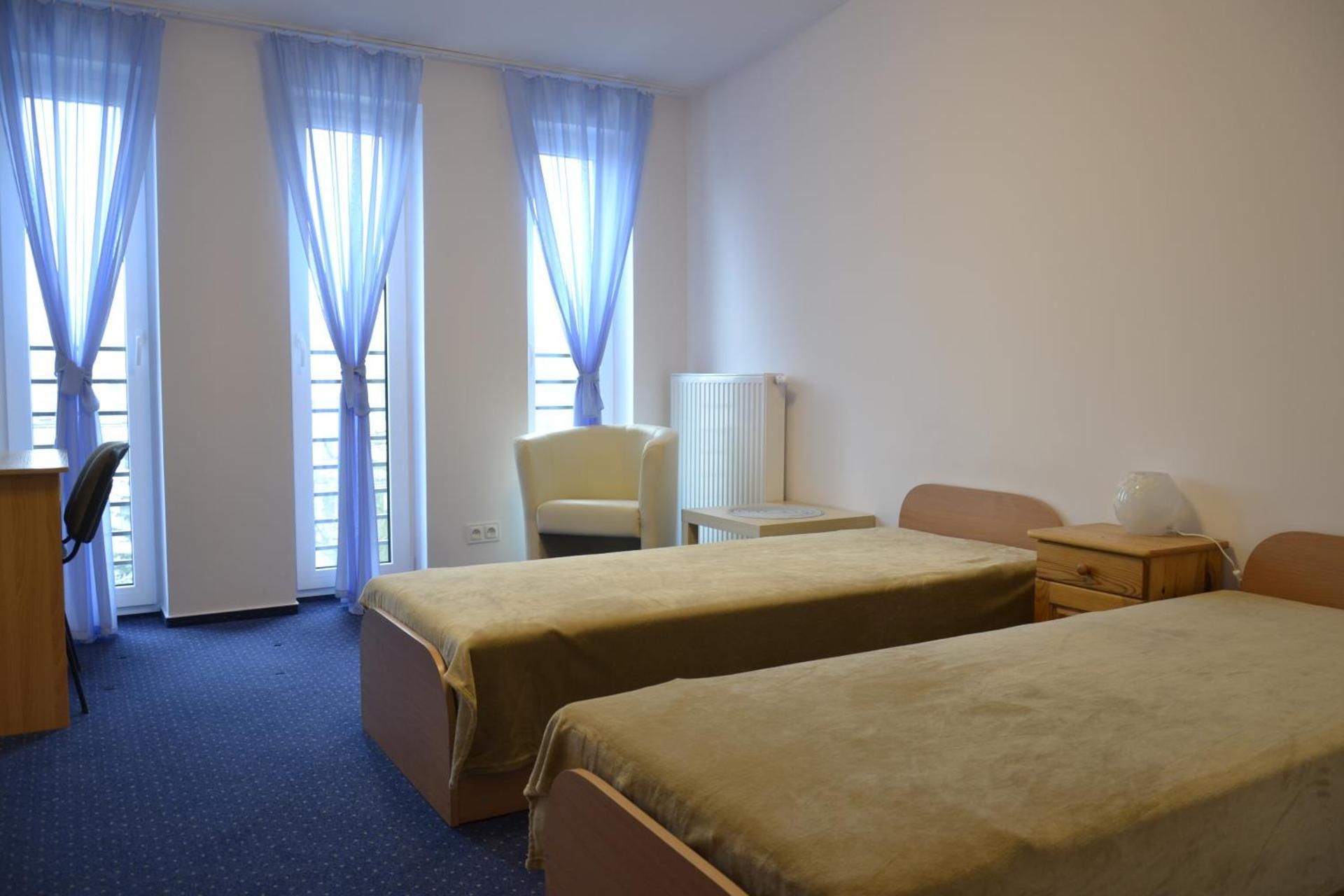 Twin Room with Private Bathroom