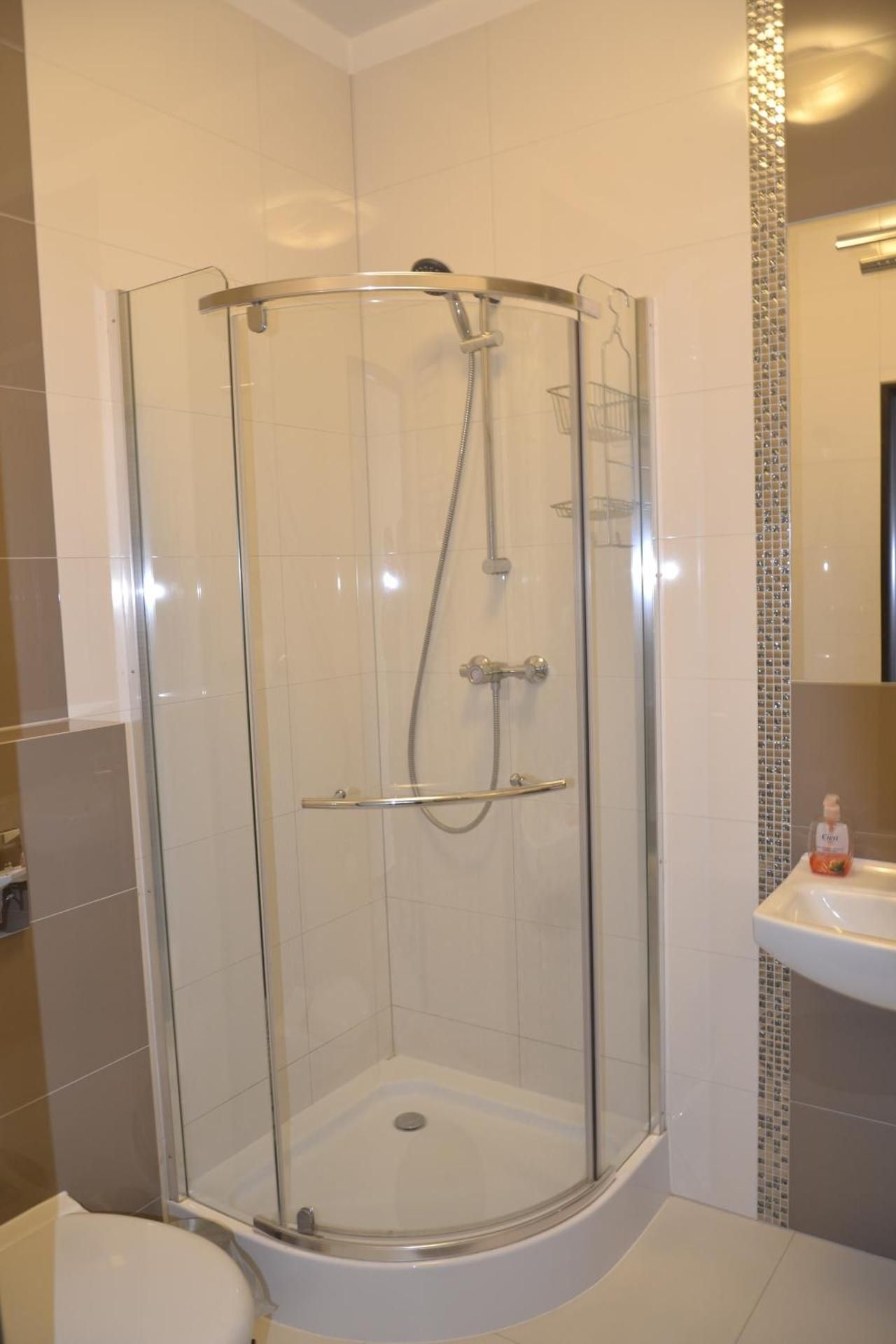 Twin Room with Private Bathroom