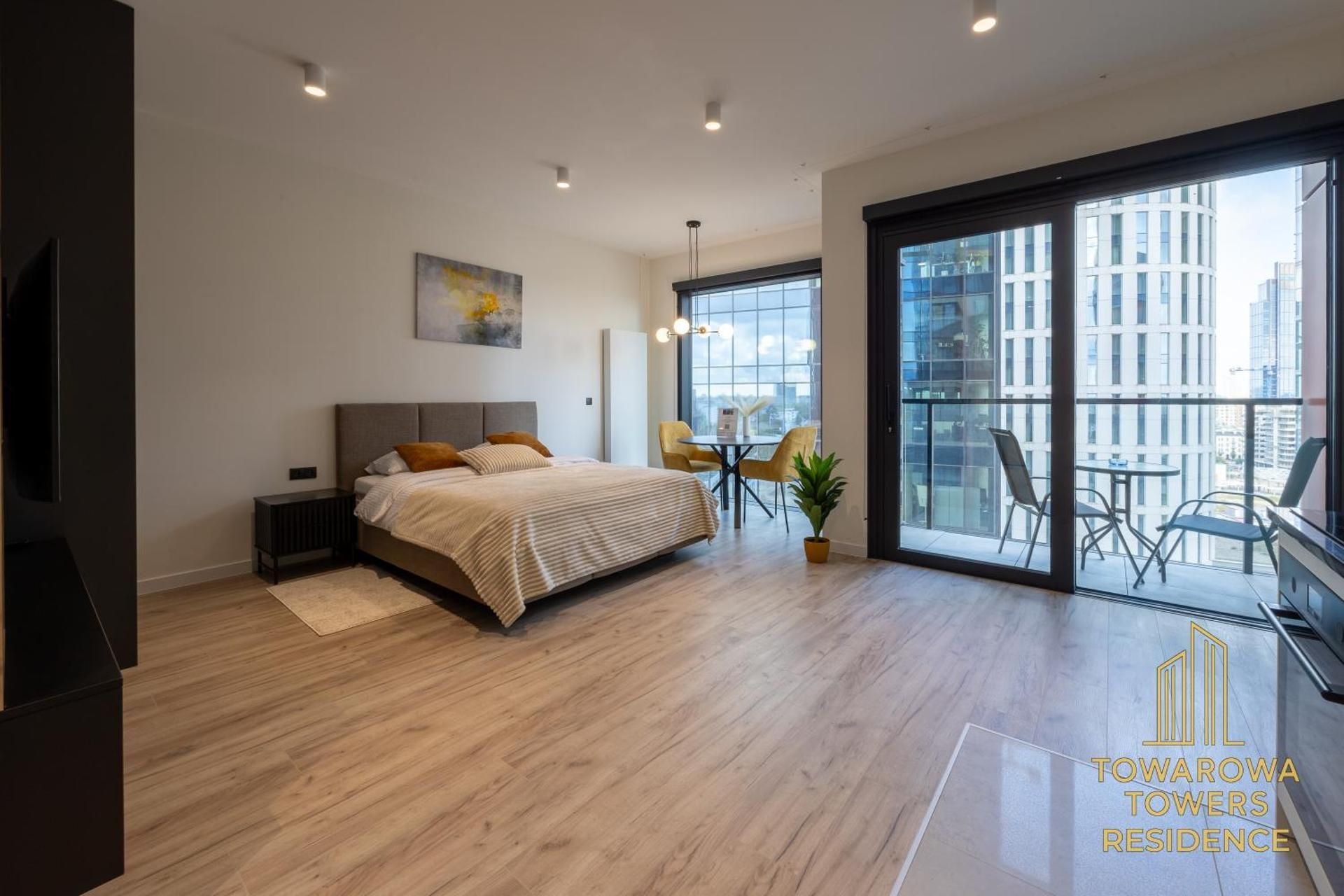 DELUXE APARTMENT