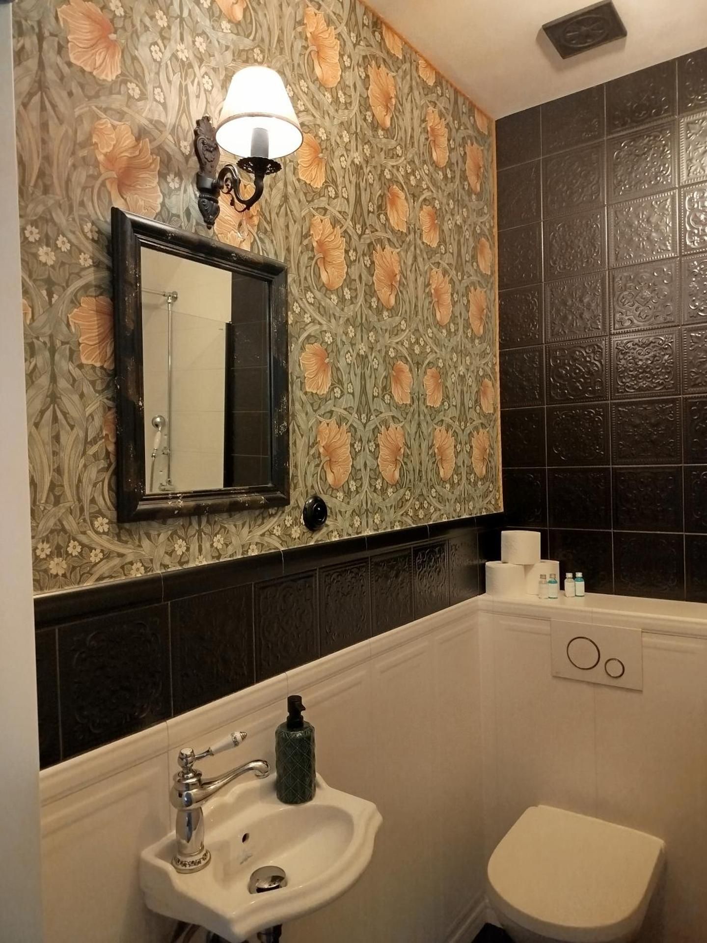 Double or Twin Room with Private Bathroom