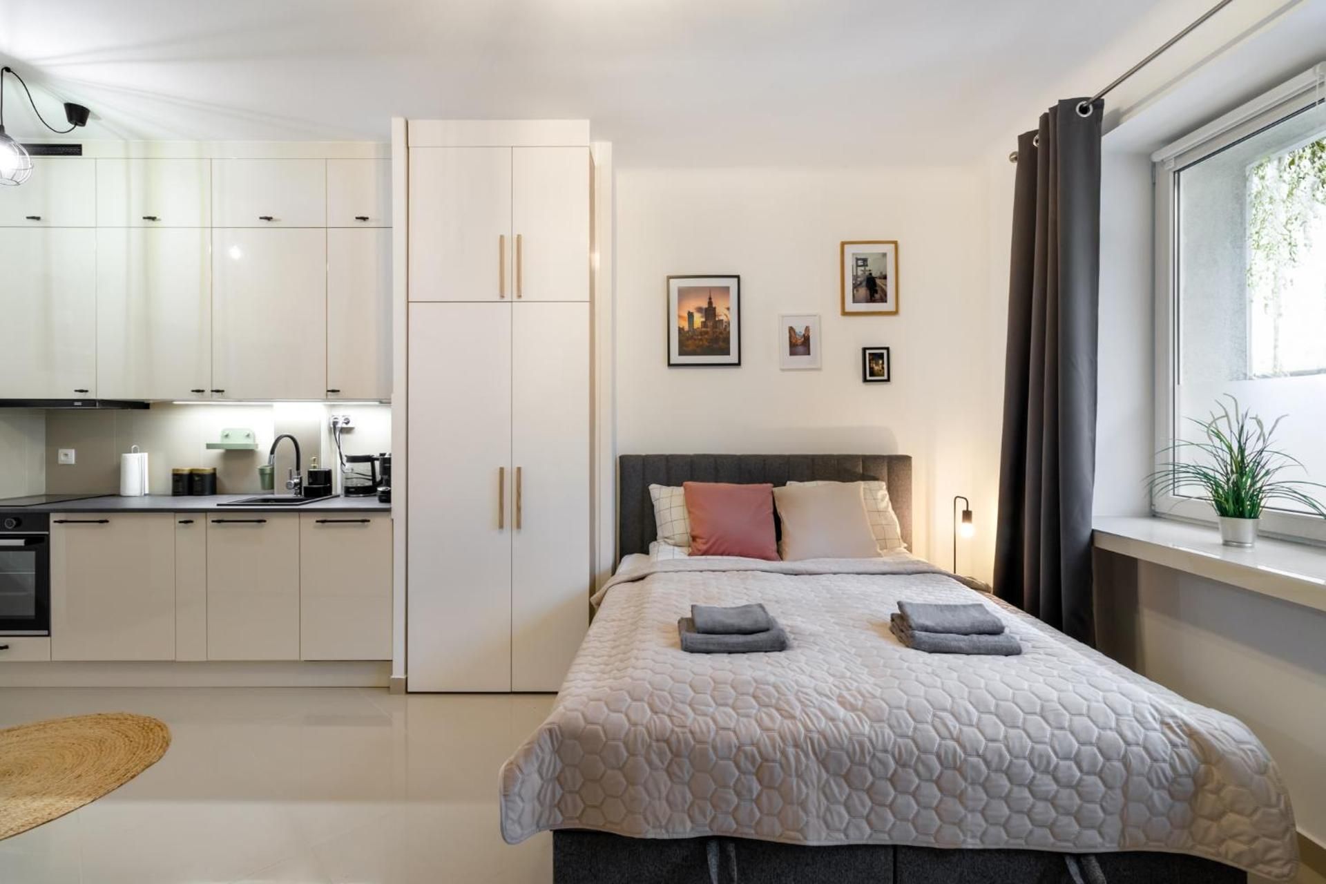 Studio Apartment