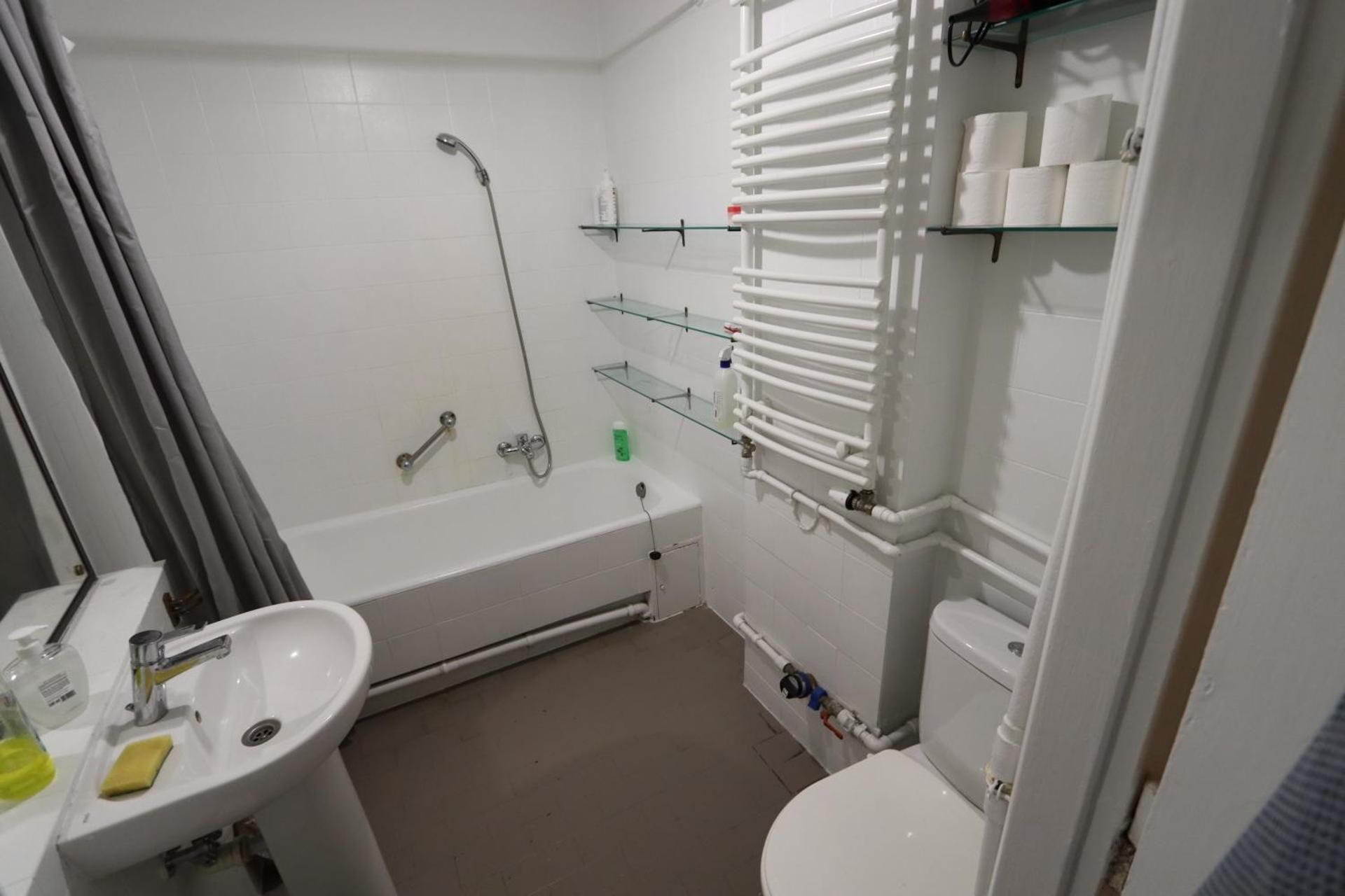 Large Single Room