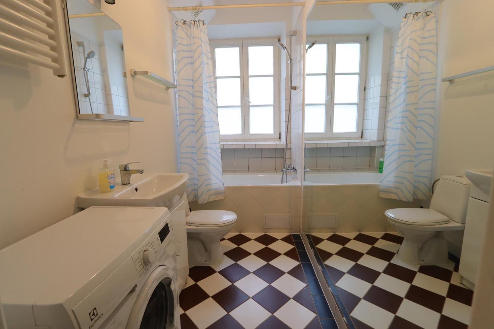 Large Single Room