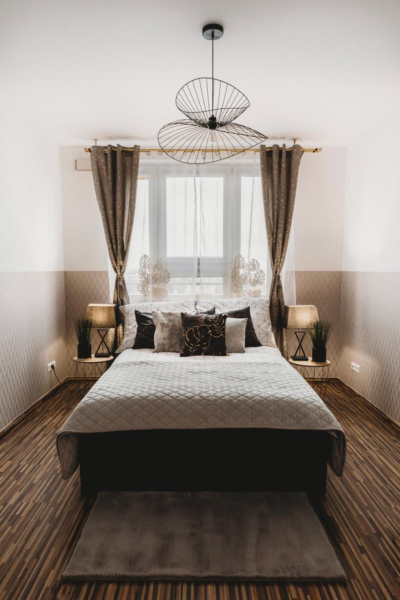 Double Room with Shared Toilet