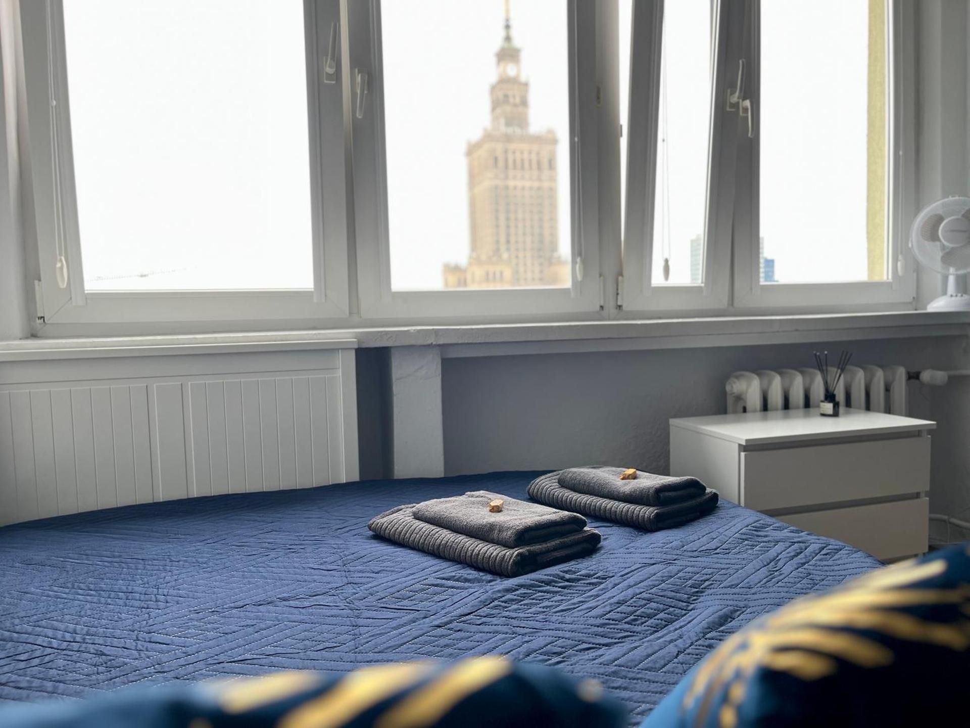 One-Bedroom Apartment with City View