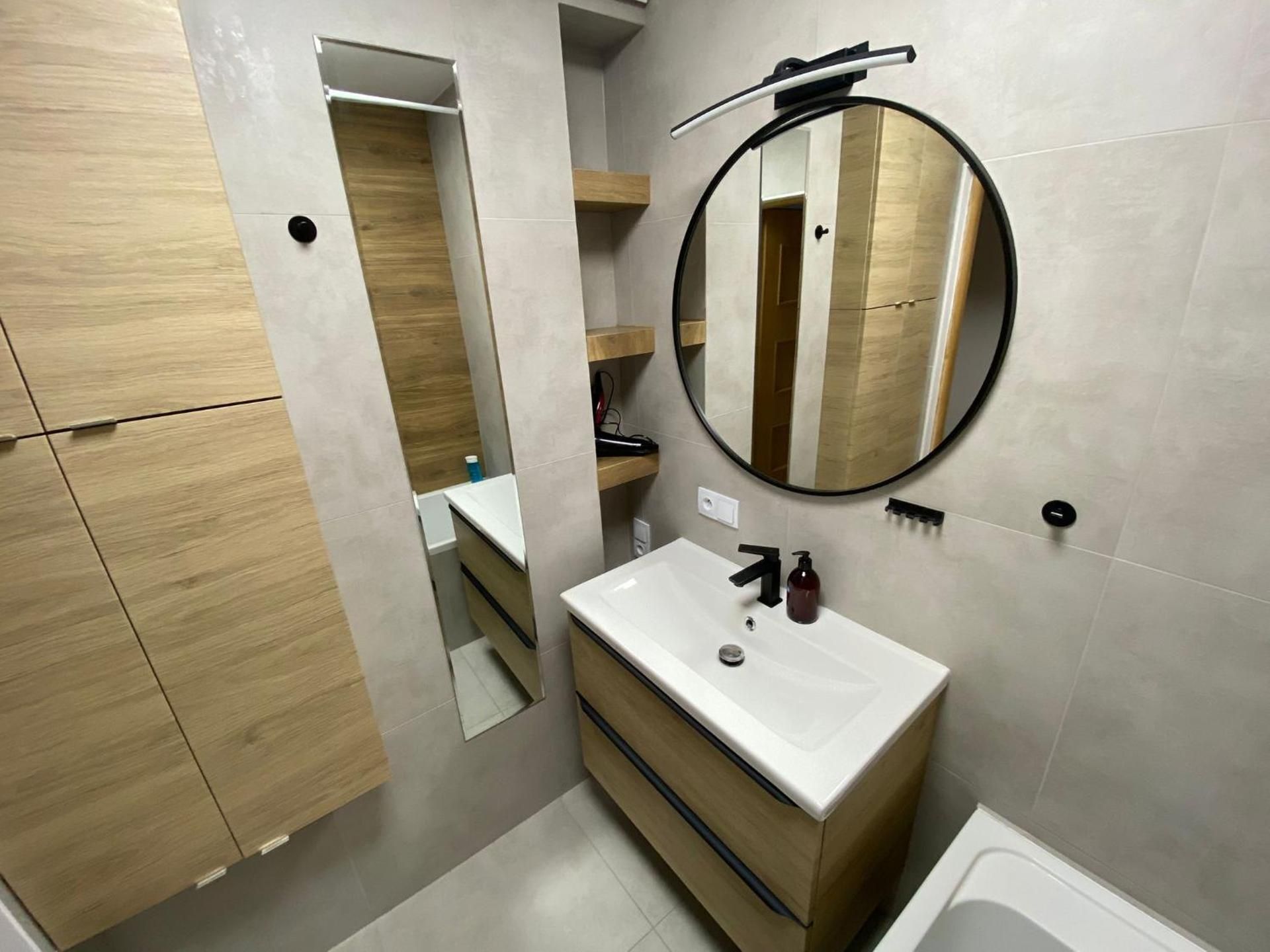 Large Single Room