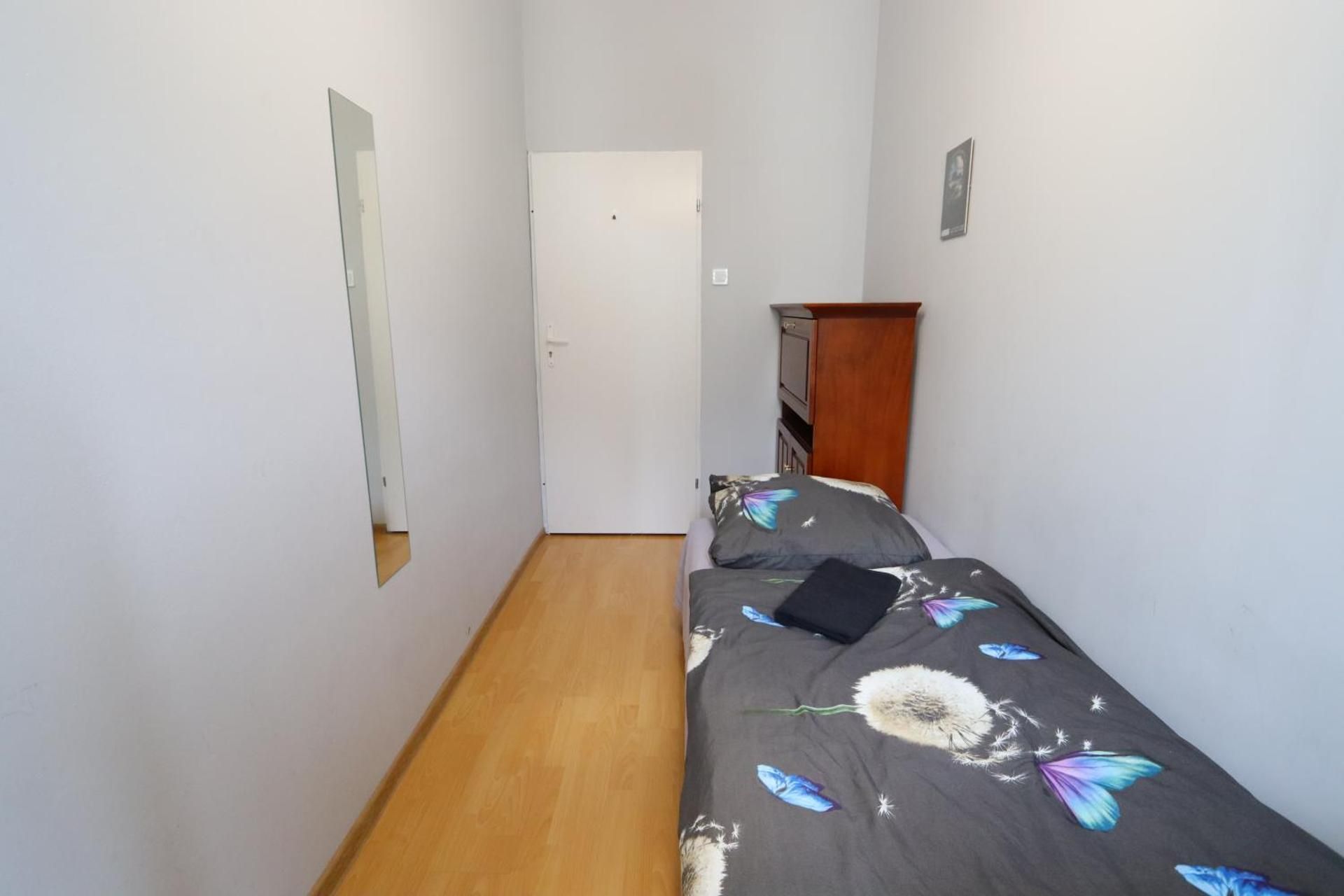 Large Single Room