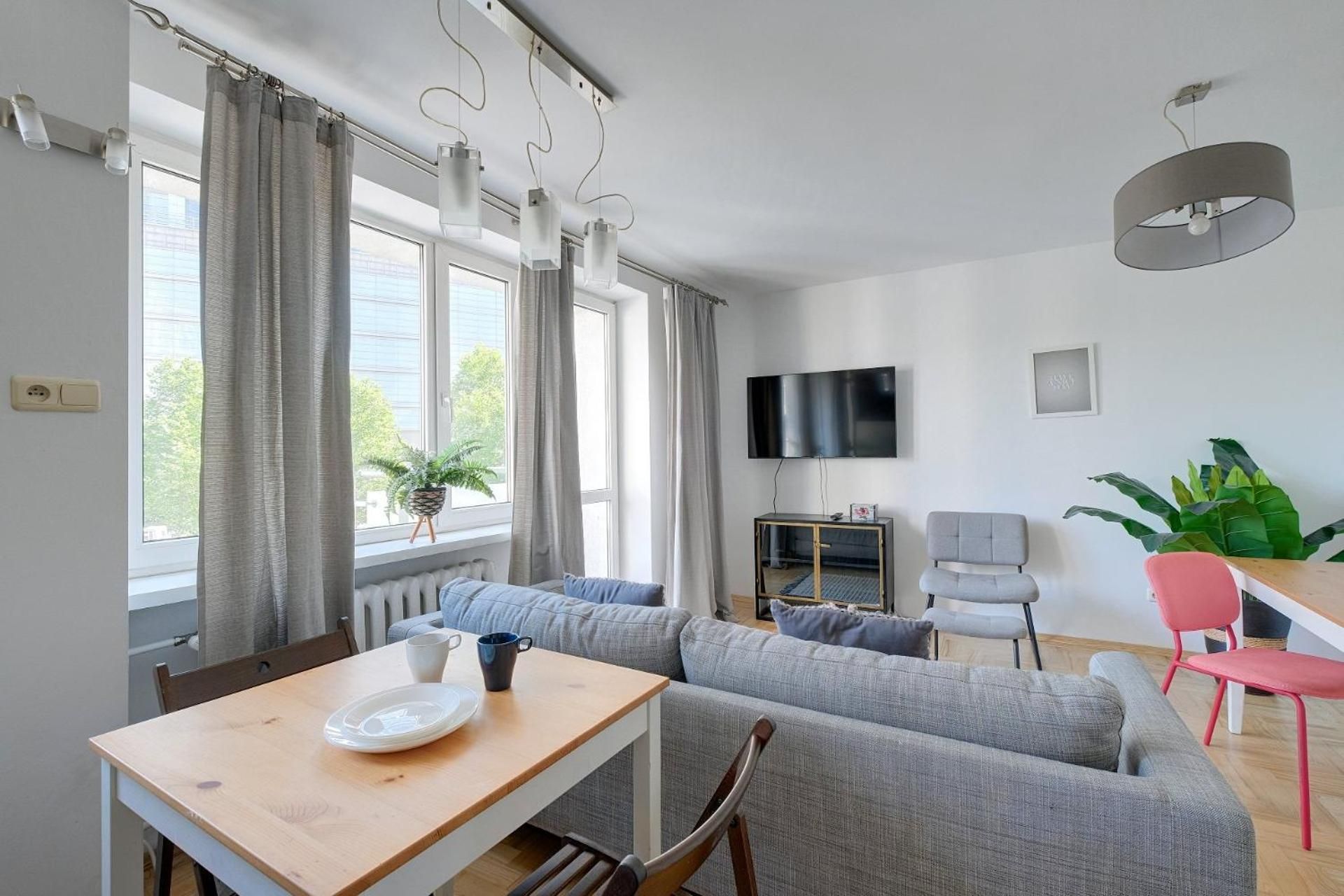 One-Bedroom Apartment with Balcony