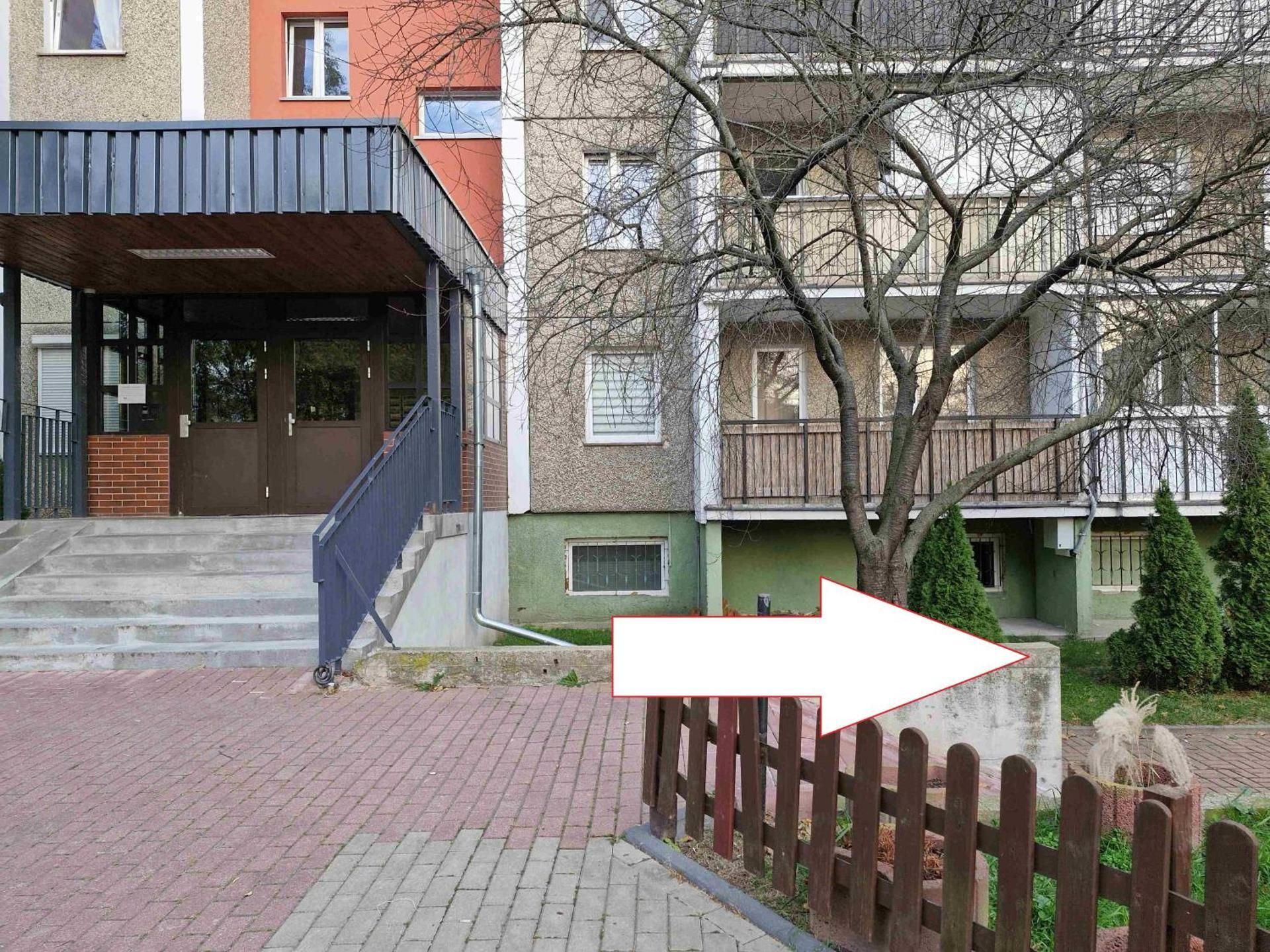 Przy Metro Wierzbno