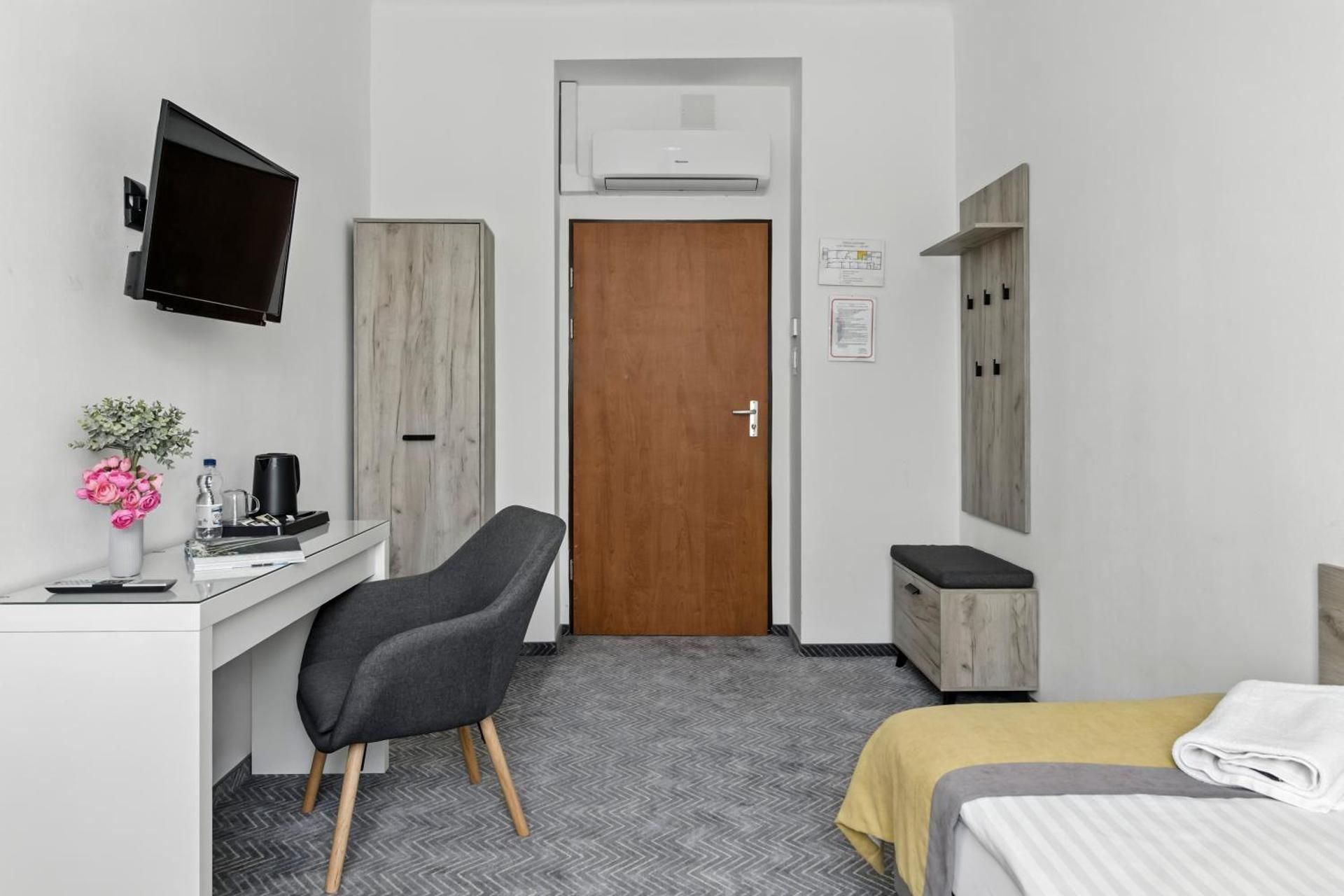 Small Single Room