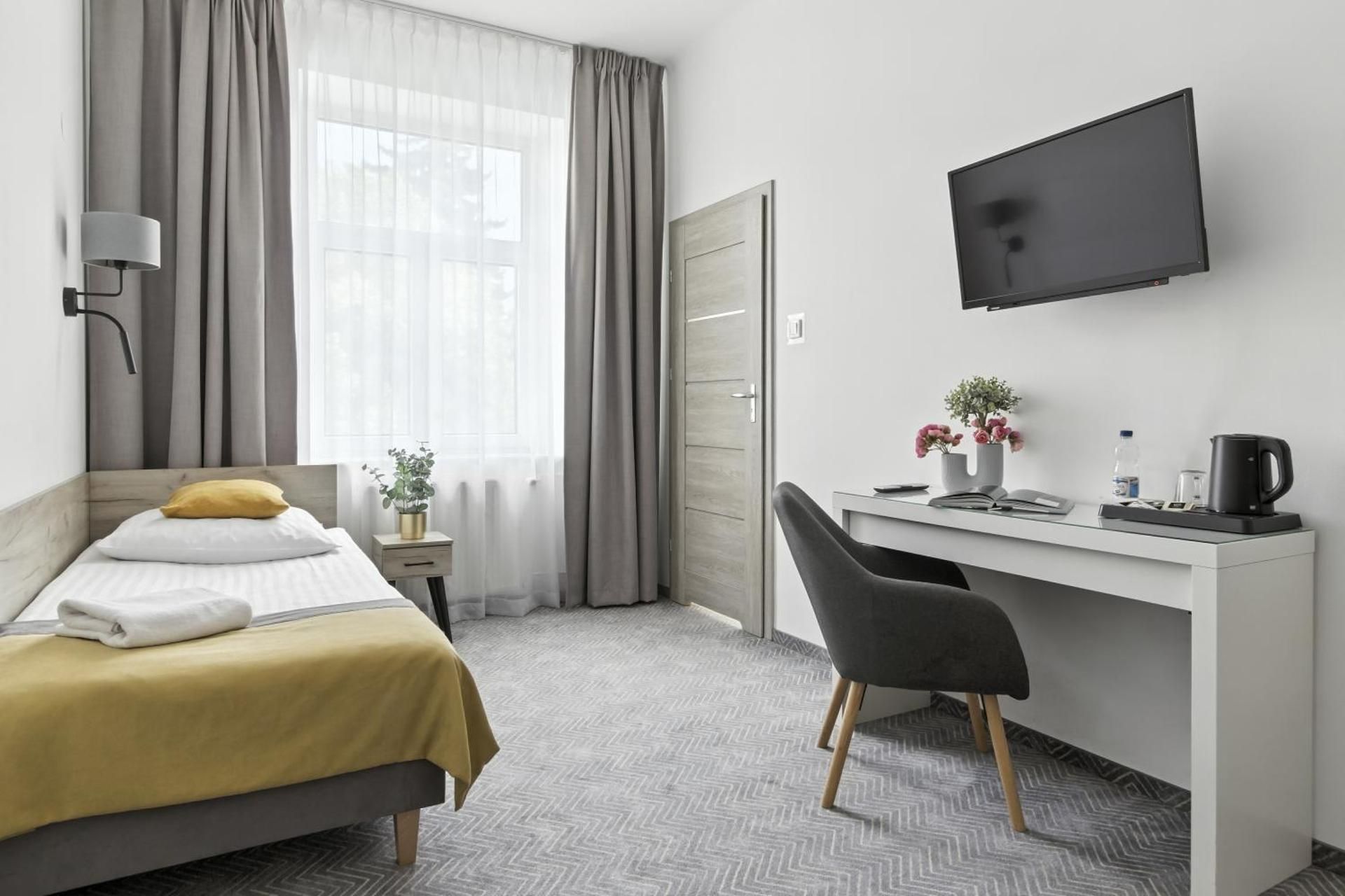 Small Single Room