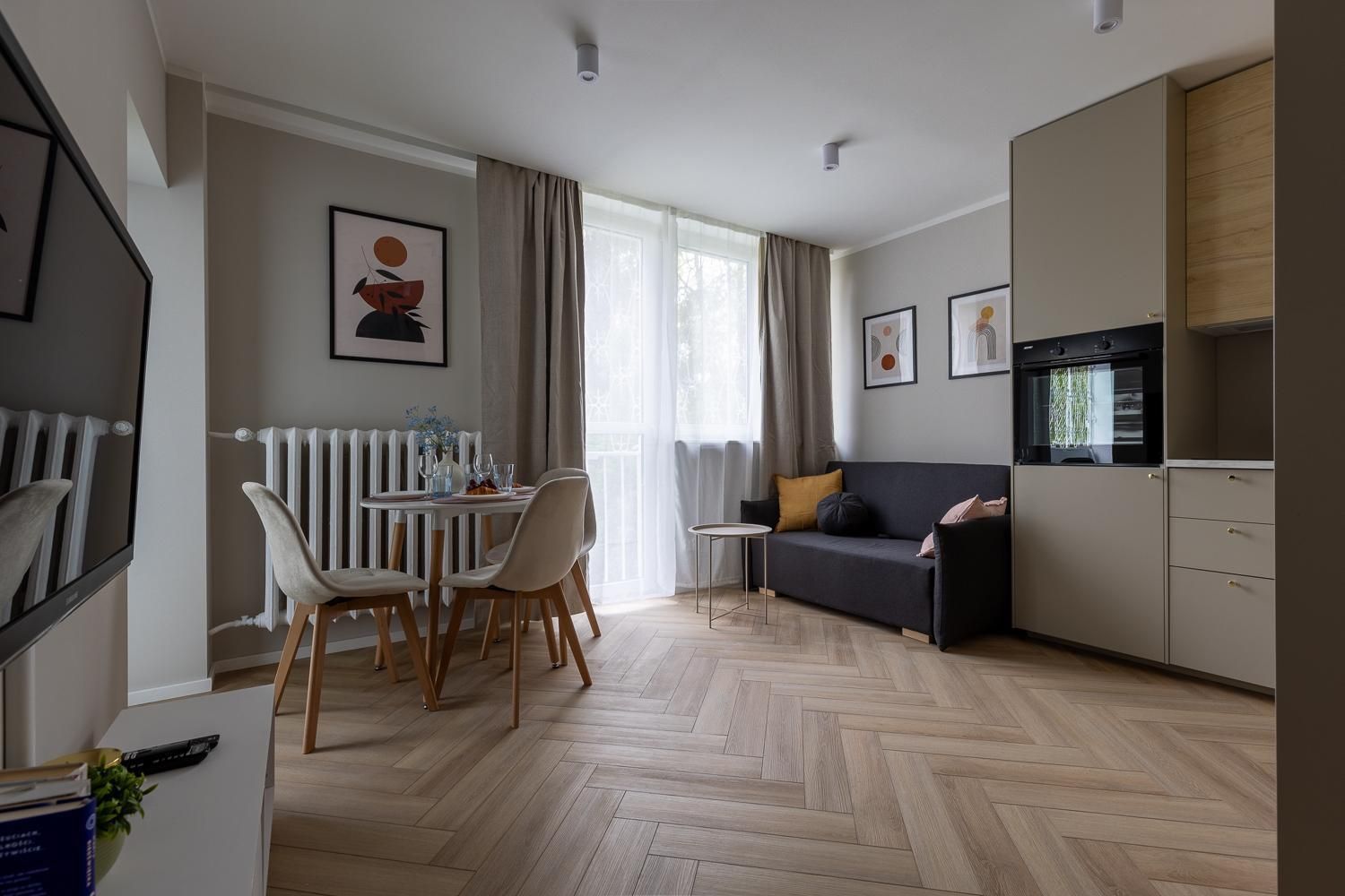 One-Bedroom Apartment