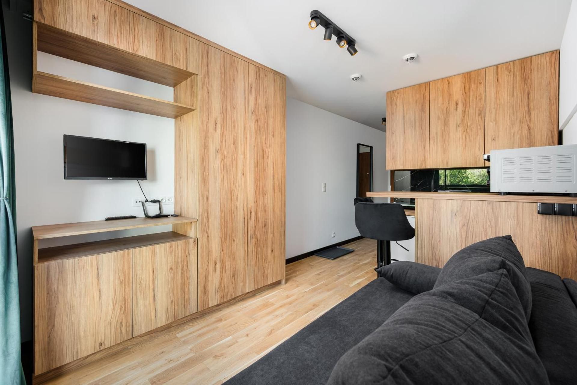 Deluxe Studio with Parking
