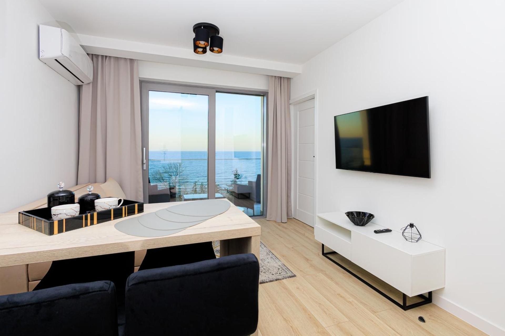 One-Bedroom Apartment with Sea View - A76