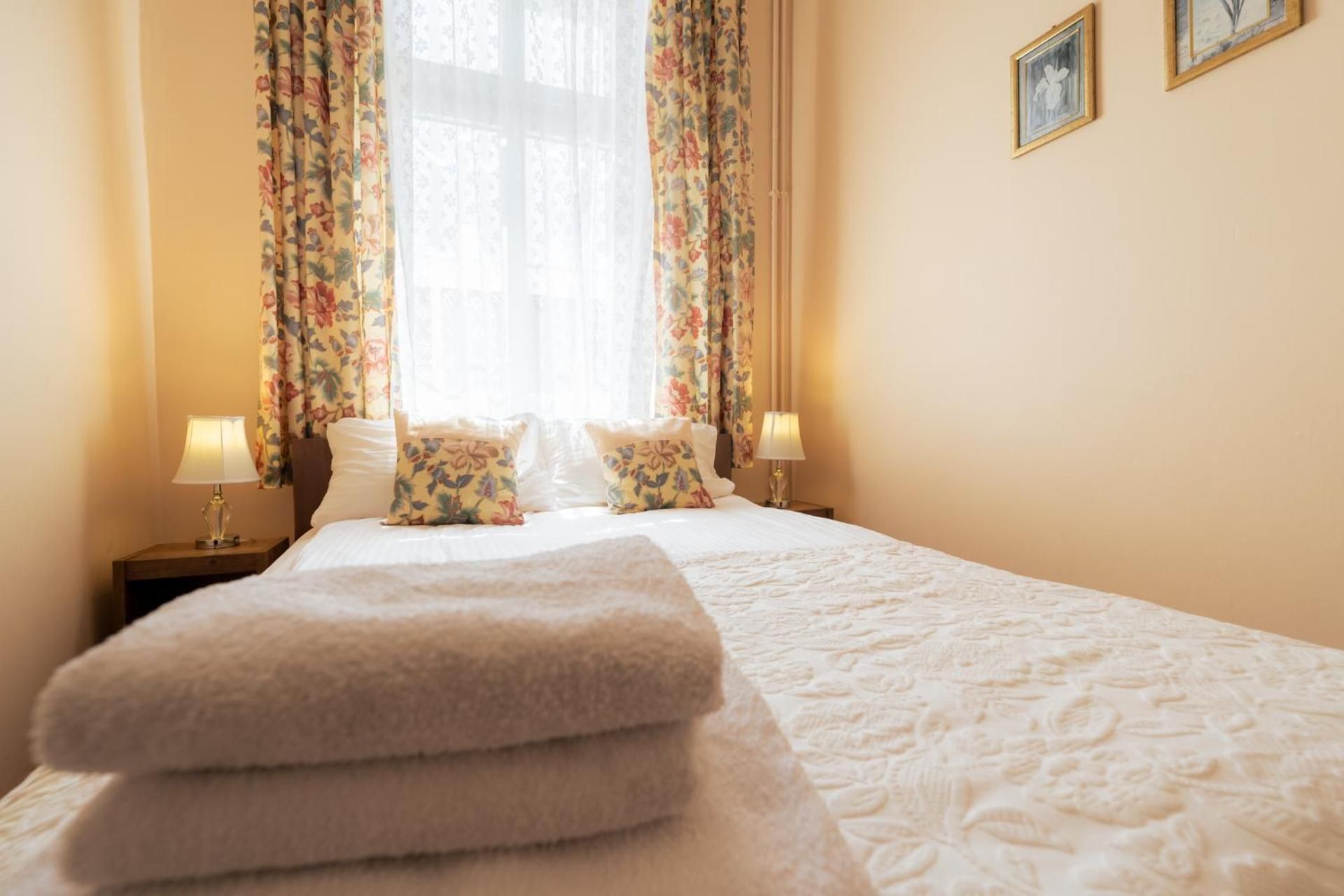 Double Room with Shared Bathroom