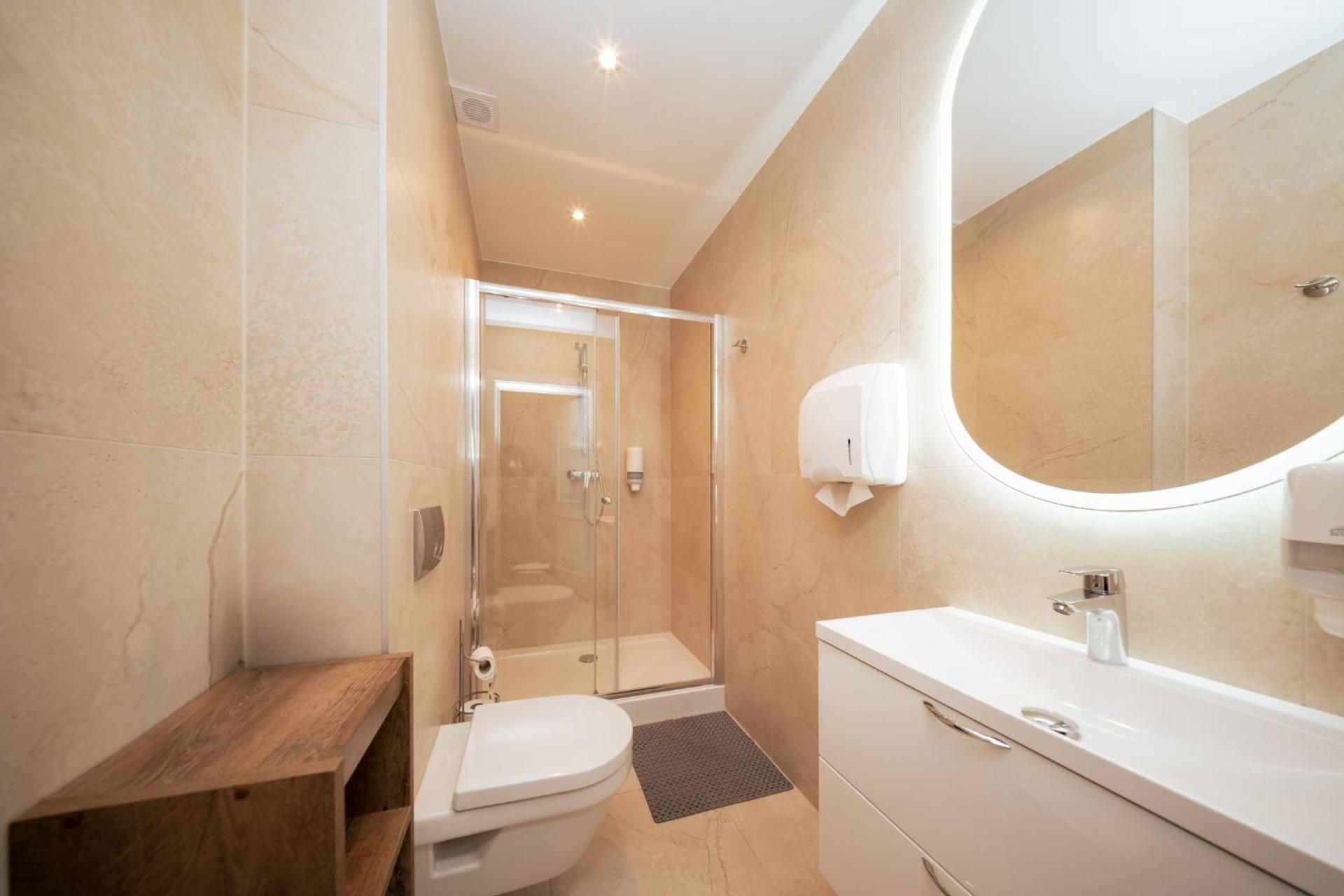 Standard Twin Room with Shared Bathroom