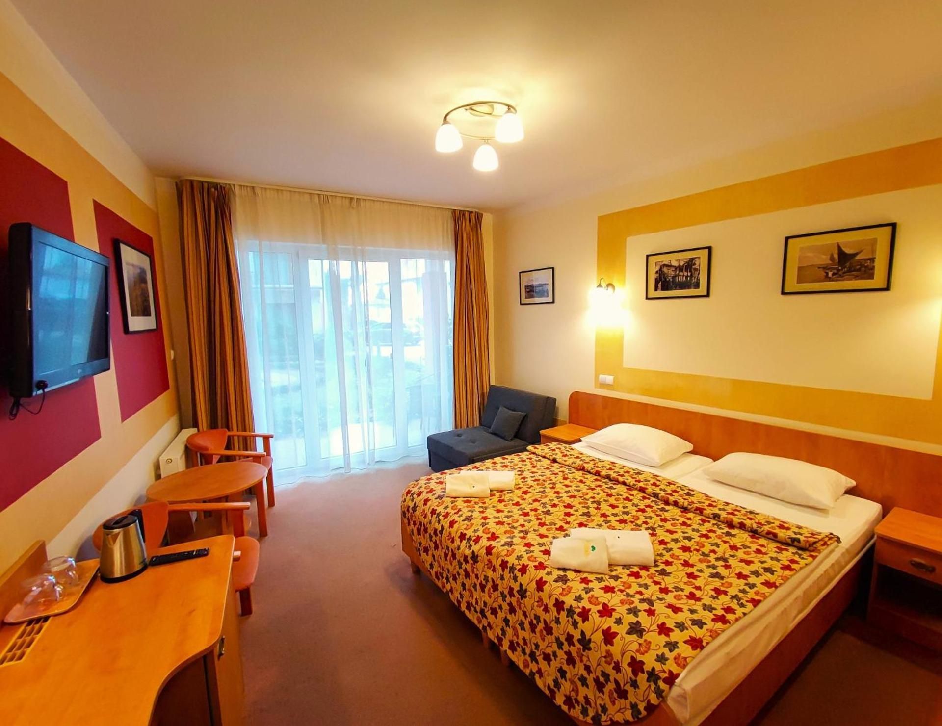 Double or Twin Room with Terrace