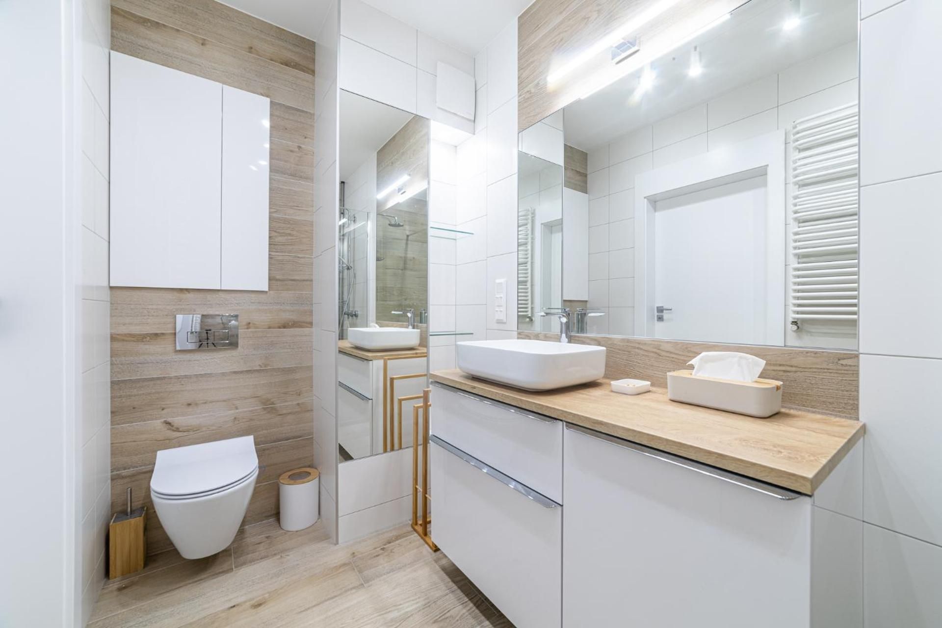 One-Bedroom Apartment -B73