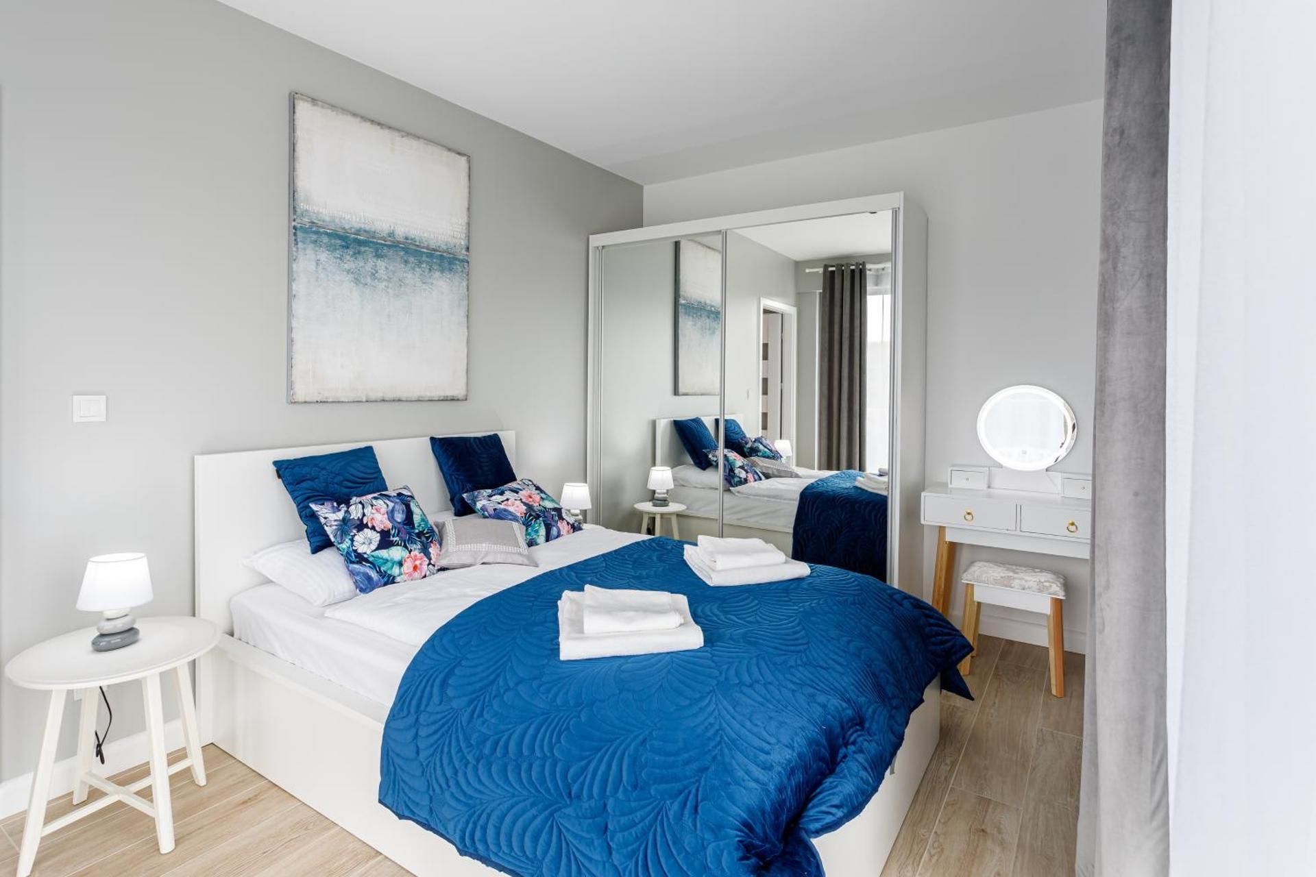 One-Bedroom Apartment -C119