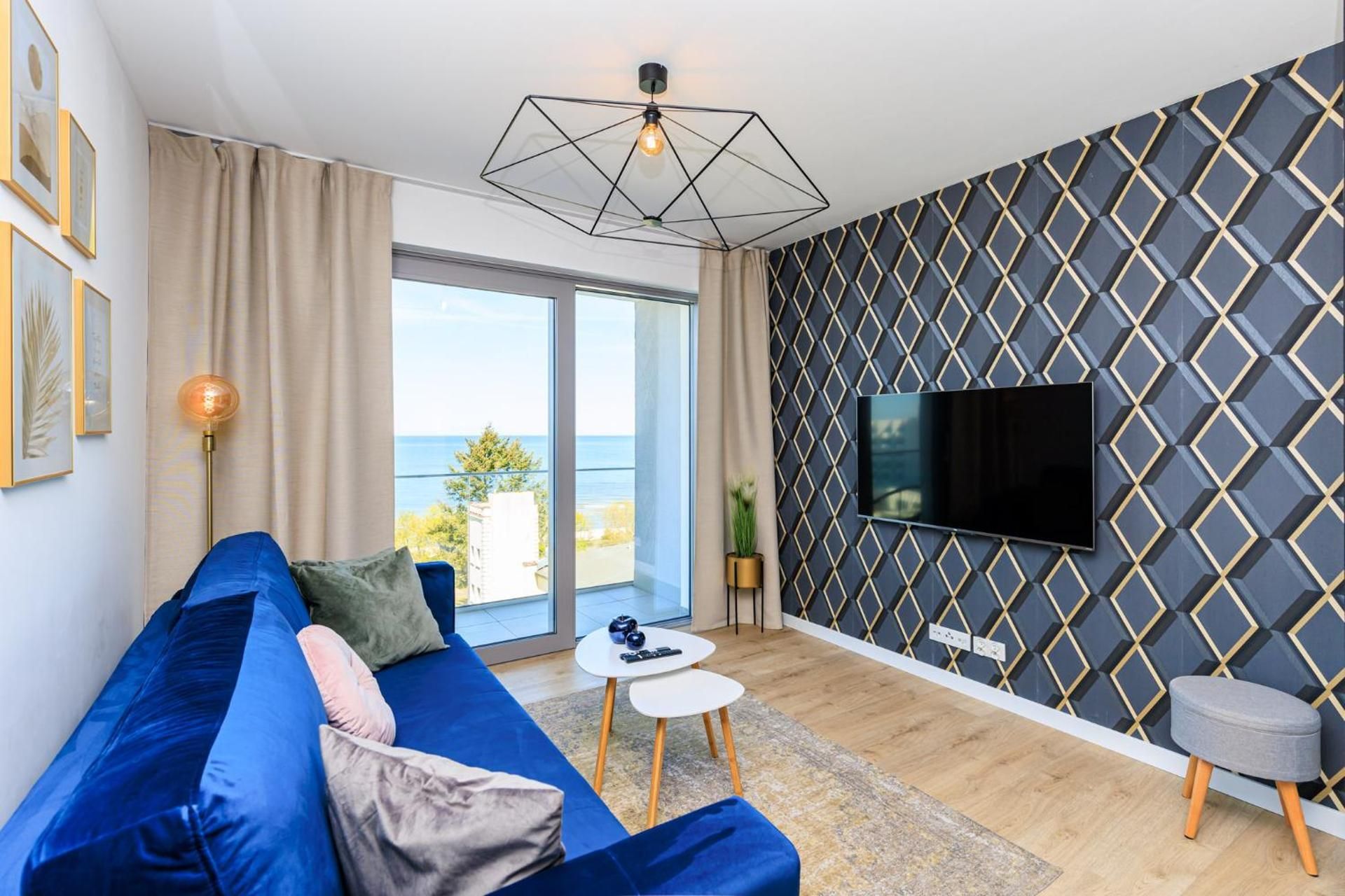 Apartment with Sea View - B54