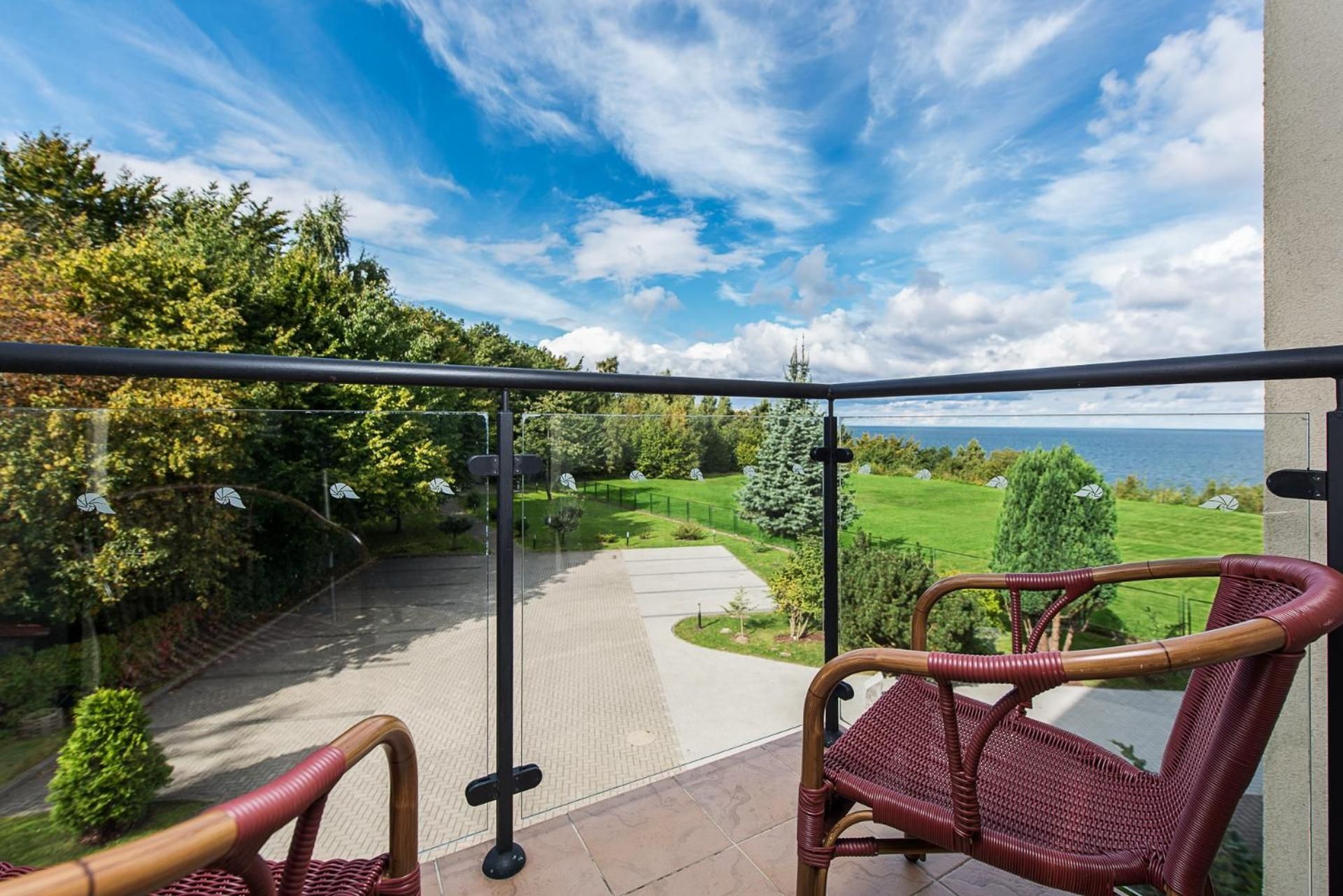 Double or Twin Room with Side Sea View