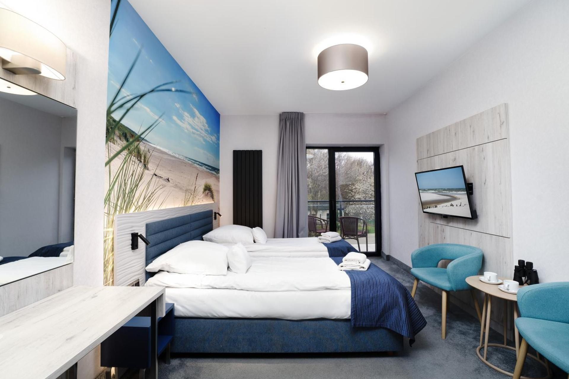 Double or Twin Room with Side Sea View