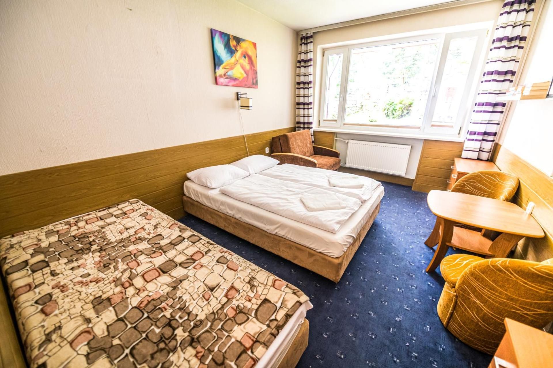 Quadruple Room with Private Bathroom