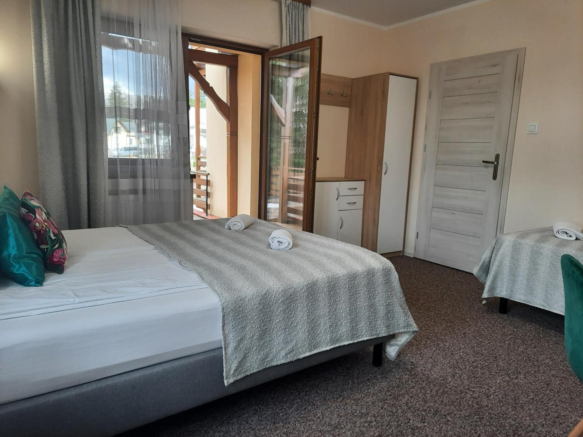 Triple Room with Terrace