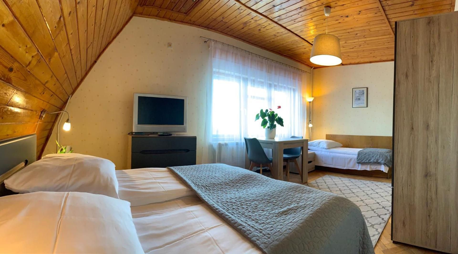 Triple Room with Private Bathroom