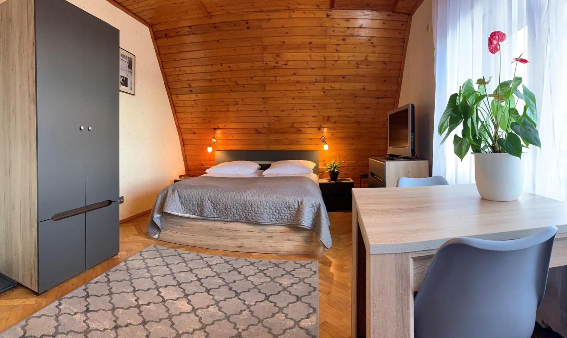 Triple Room with Private Bathroom