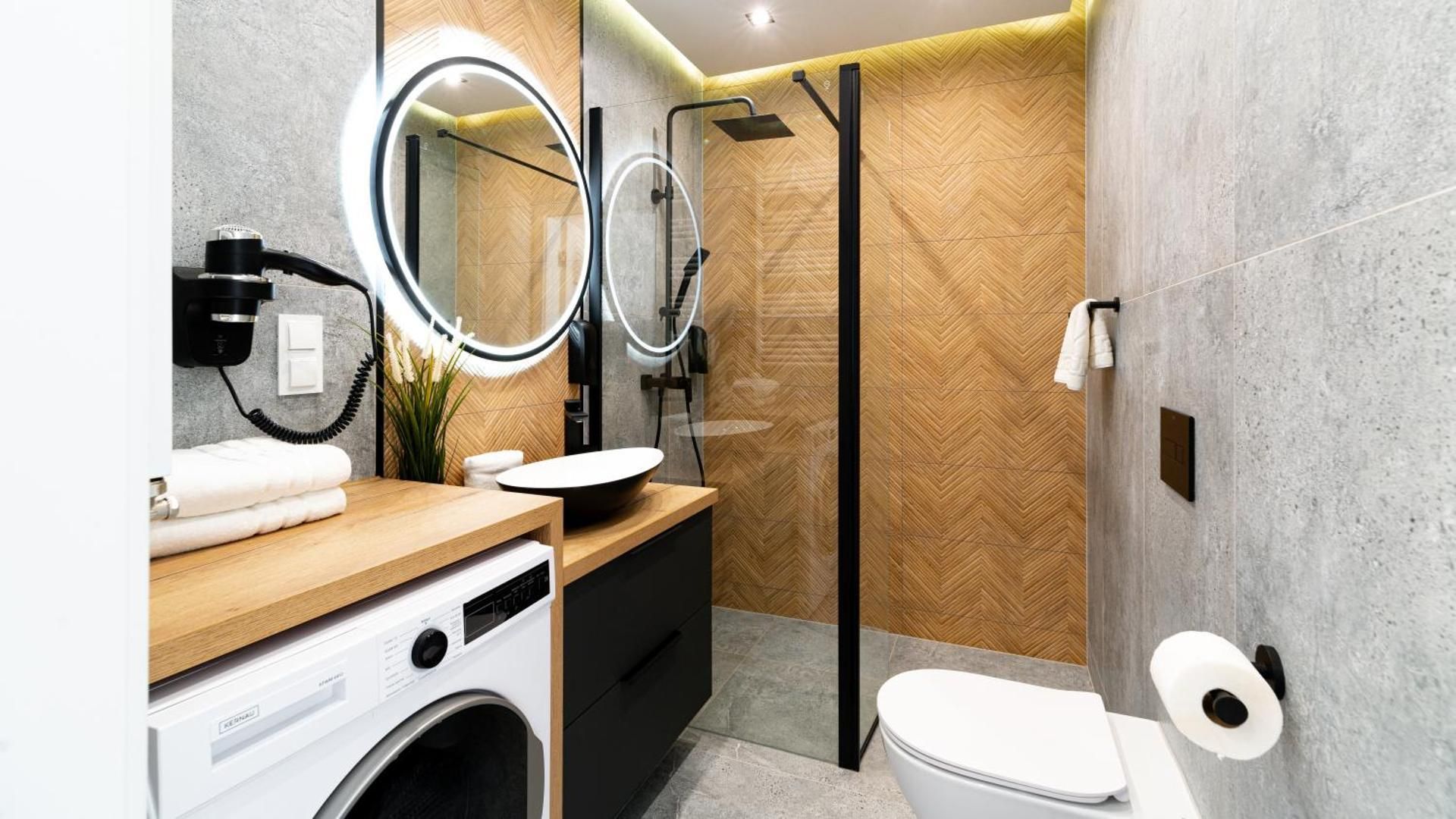 Apartment with Mountain View