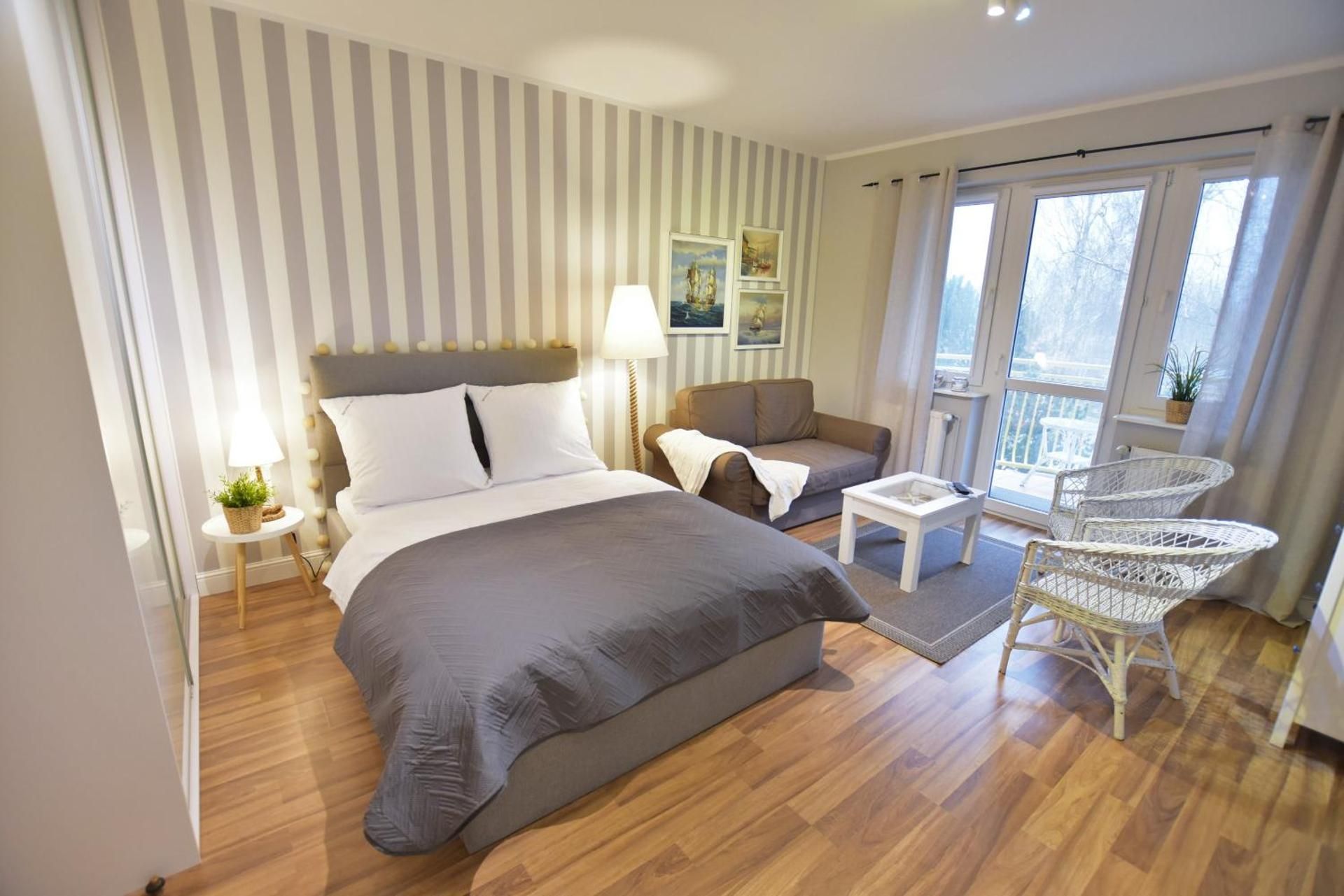 One-Bedroom Apartment