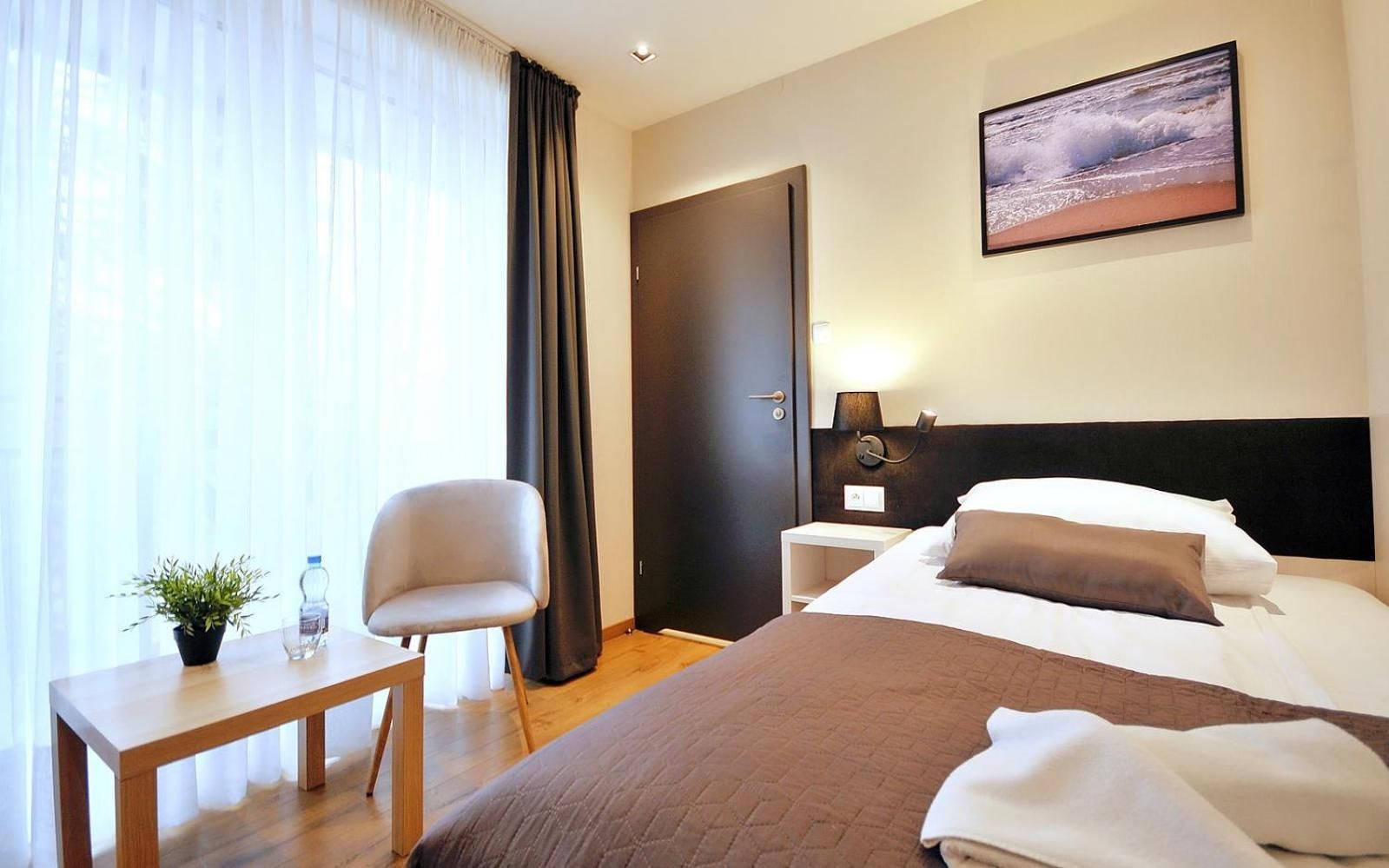 Standard Single Room with Park View 