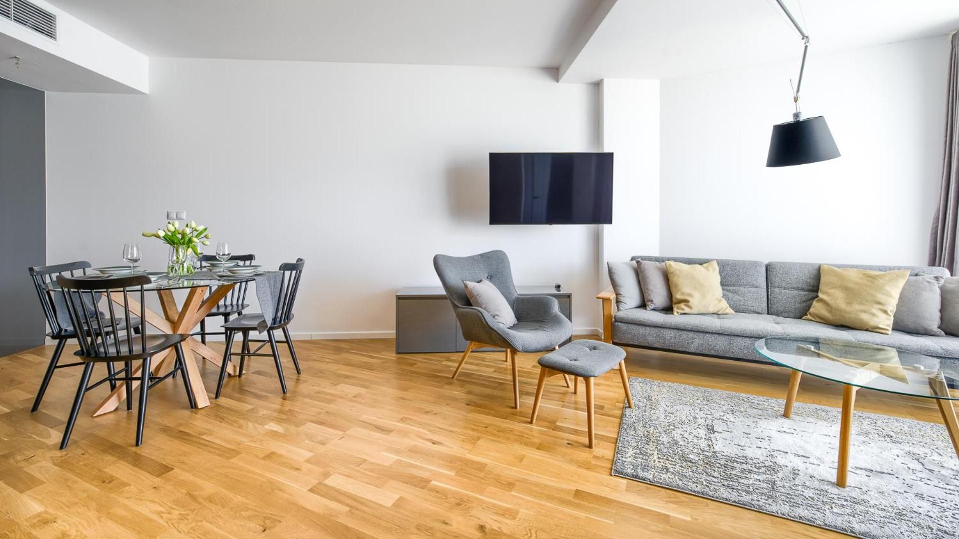 One-Bedroom Apartment