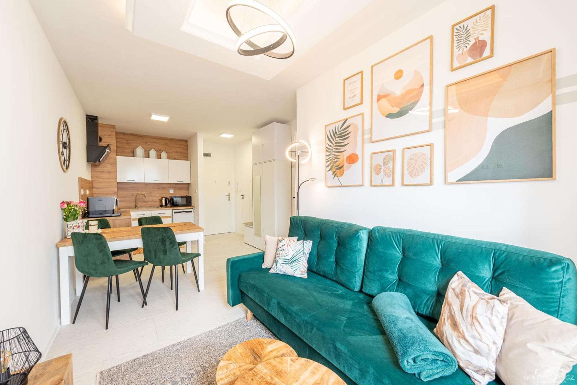 One-Bedroom Apartment