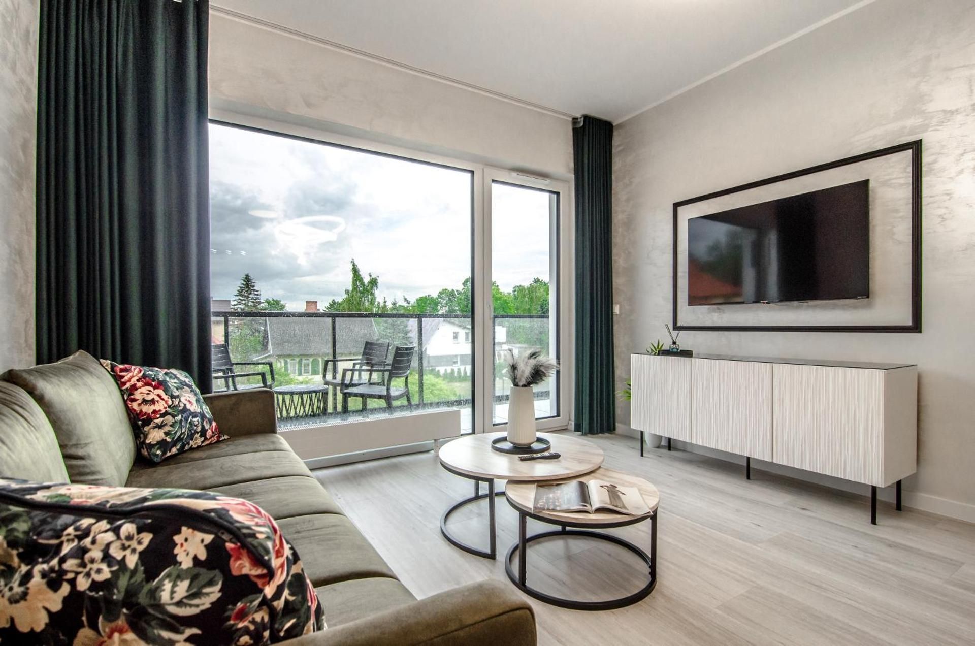 DELUXE APARTMENT