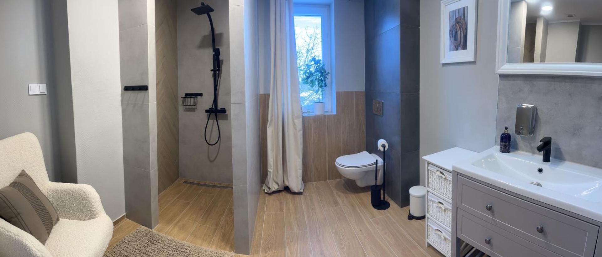 Superior One-Bedroom Apartment